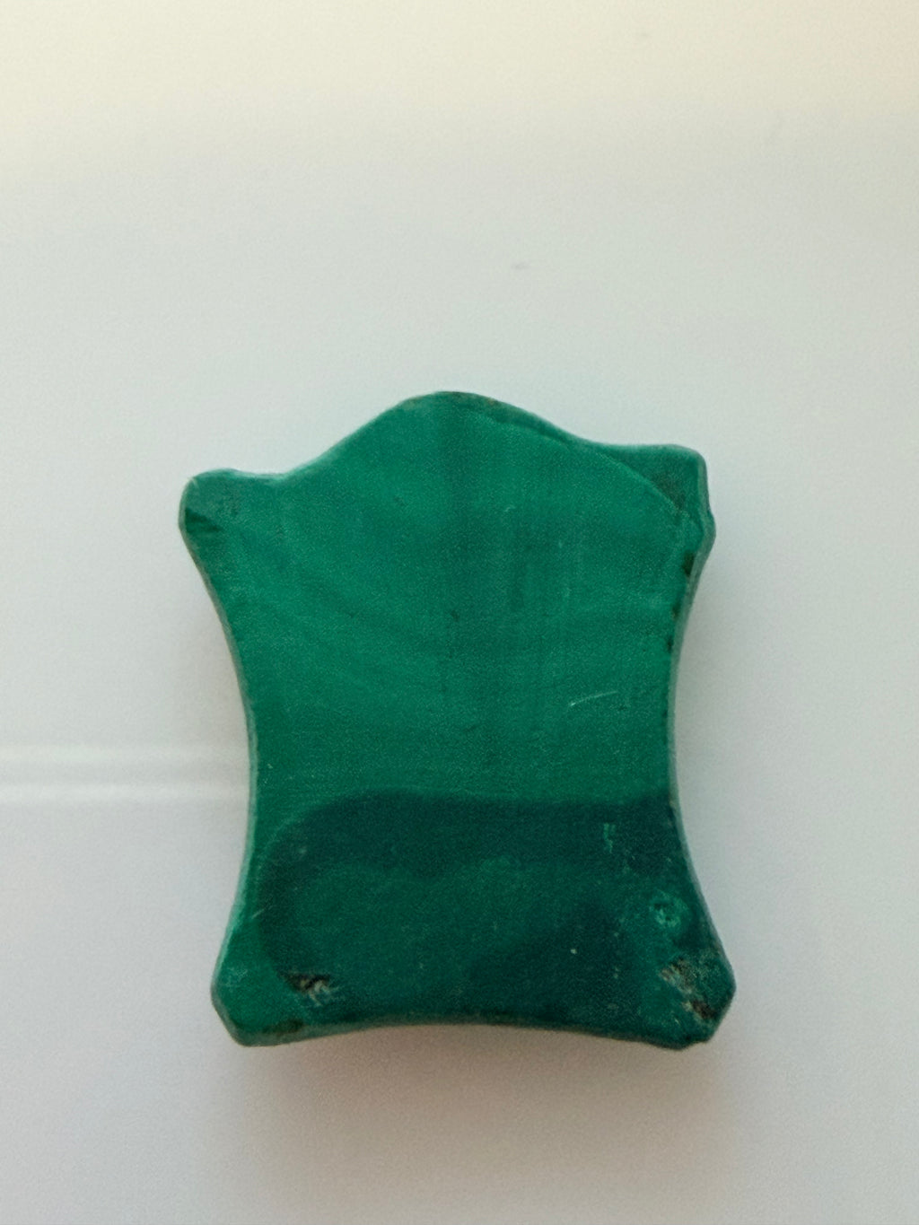 Malachite Shield 16.4x14.6mm 9.30cts