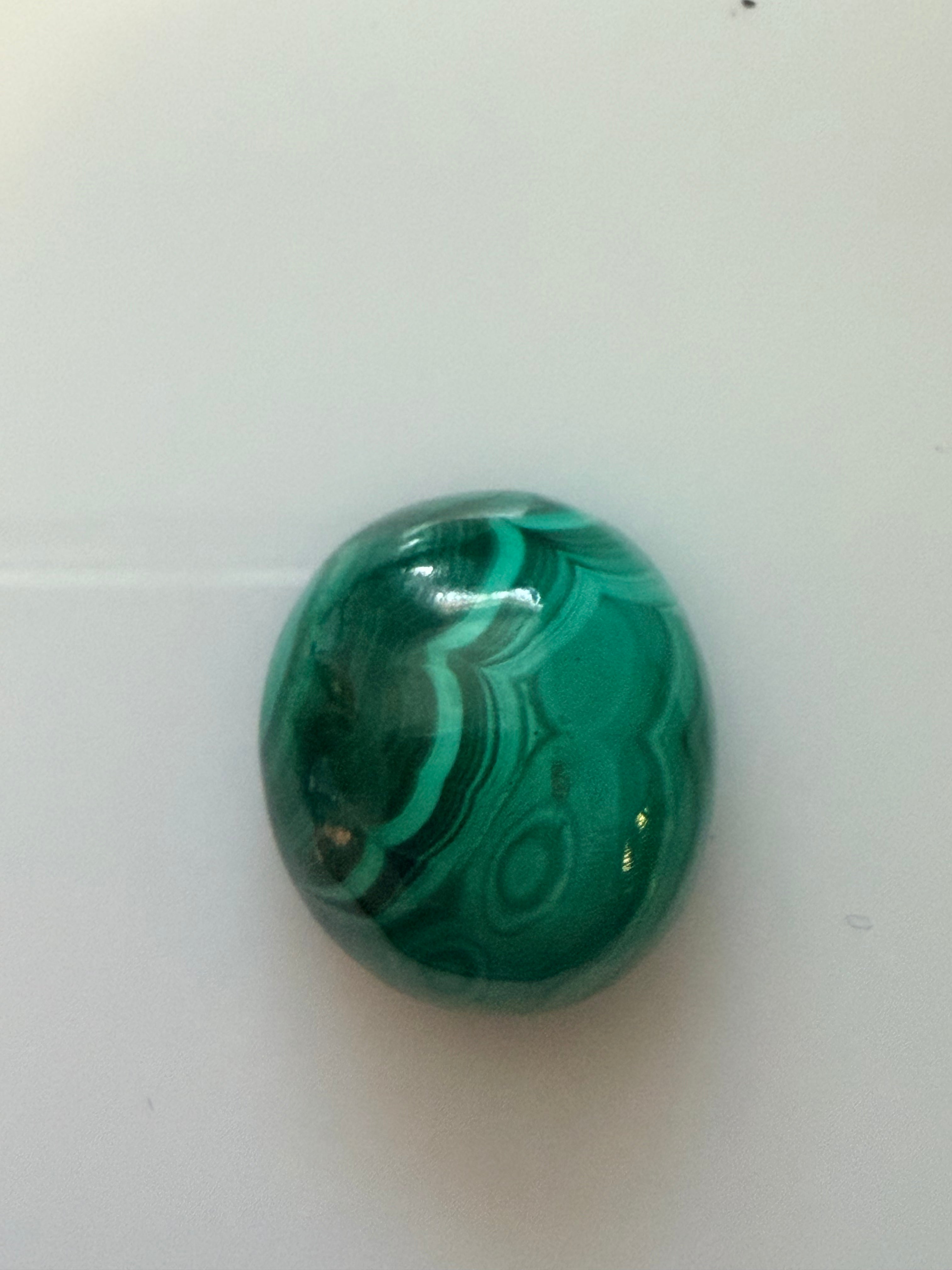 Malachite Oval 16.4x15mm 24.23cts