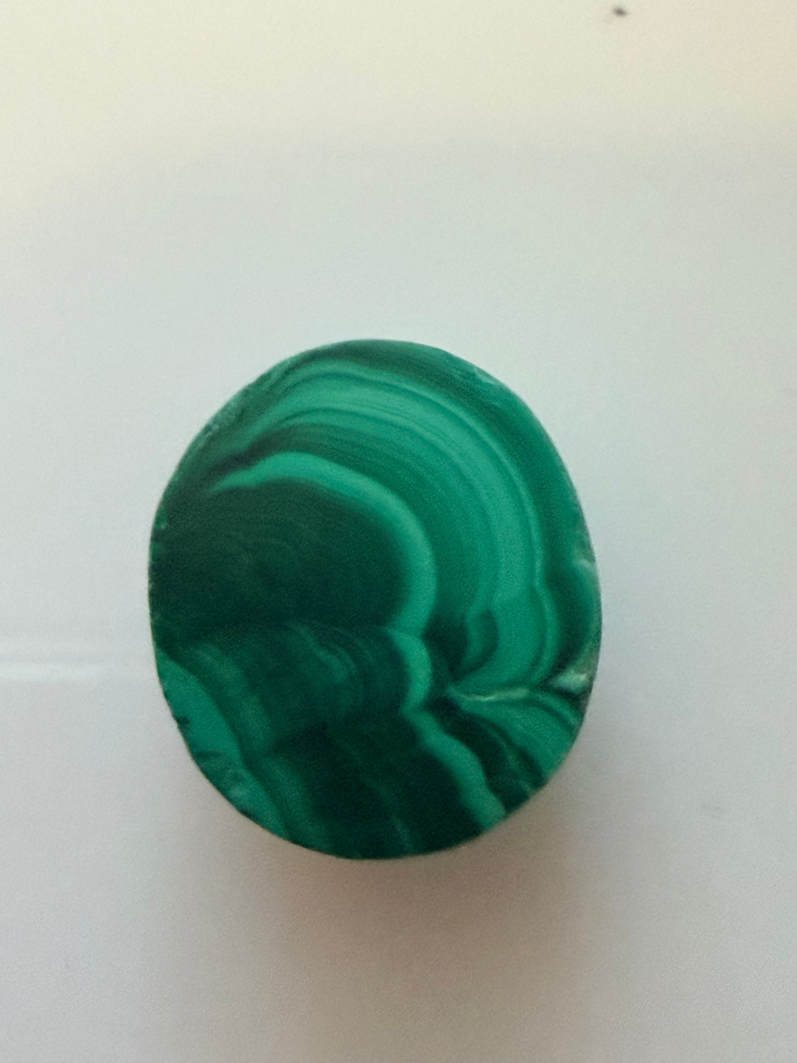 Malachite Oval 16.4x15mm 24.23cts