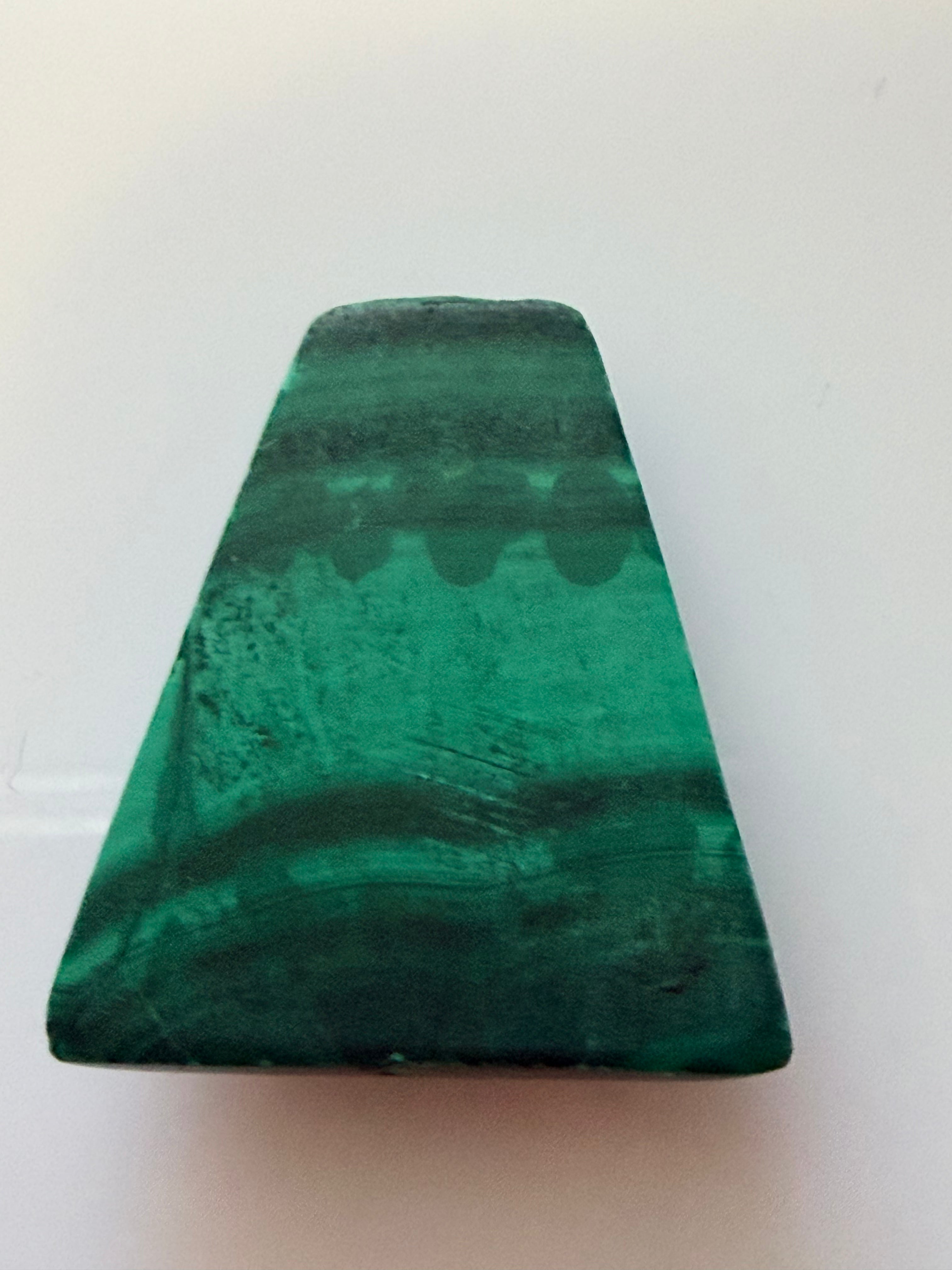 Malachite Fancy Cut 23.8x21mm 27.45cts