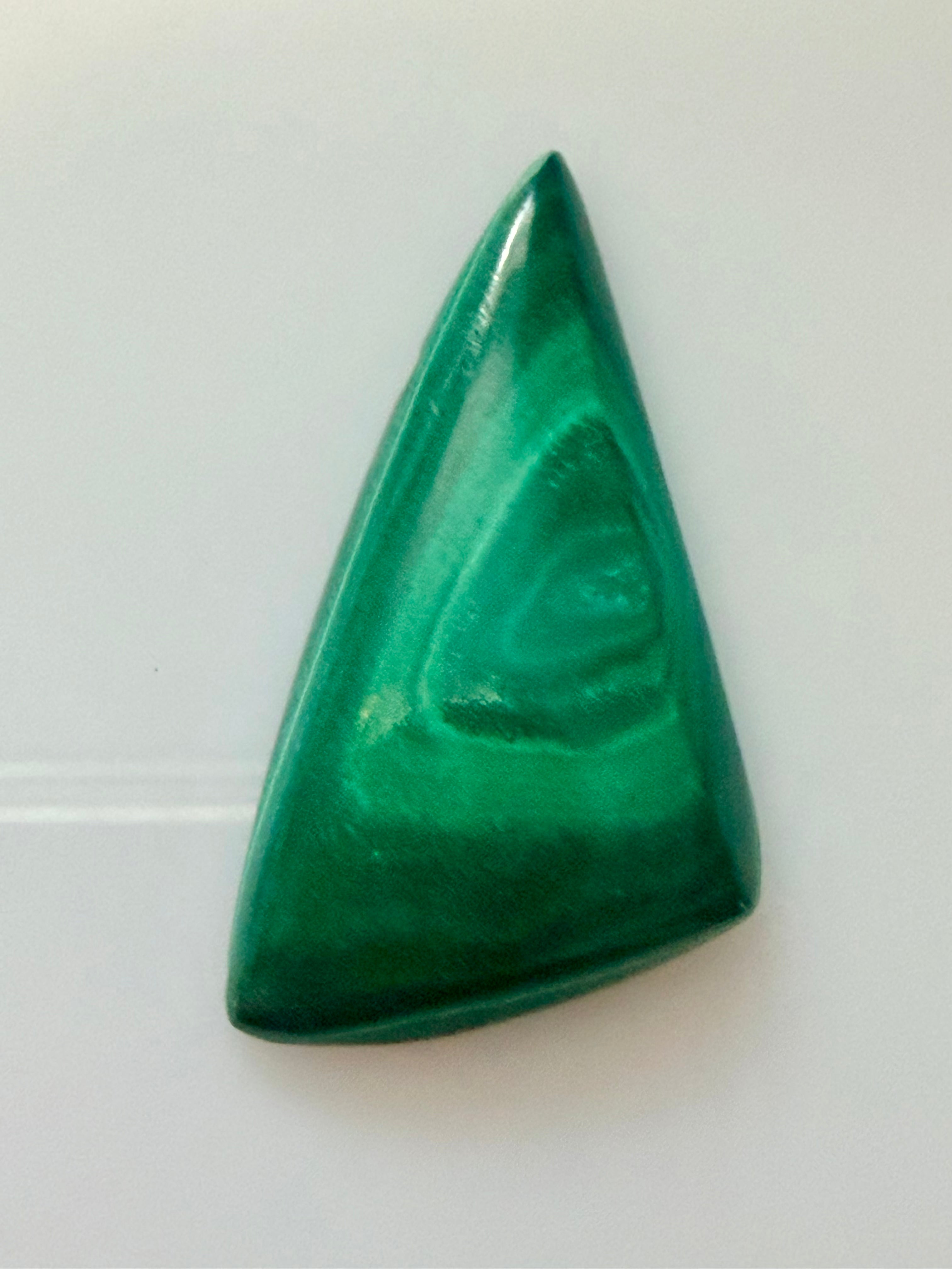 Malachite Triangle 31.6x16mm 19.23cts