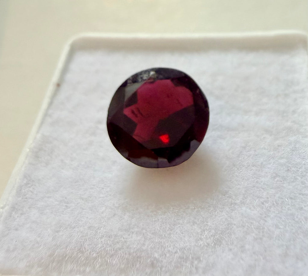 Garnet Deep Red Pyrope 9mm Round 3.07cts