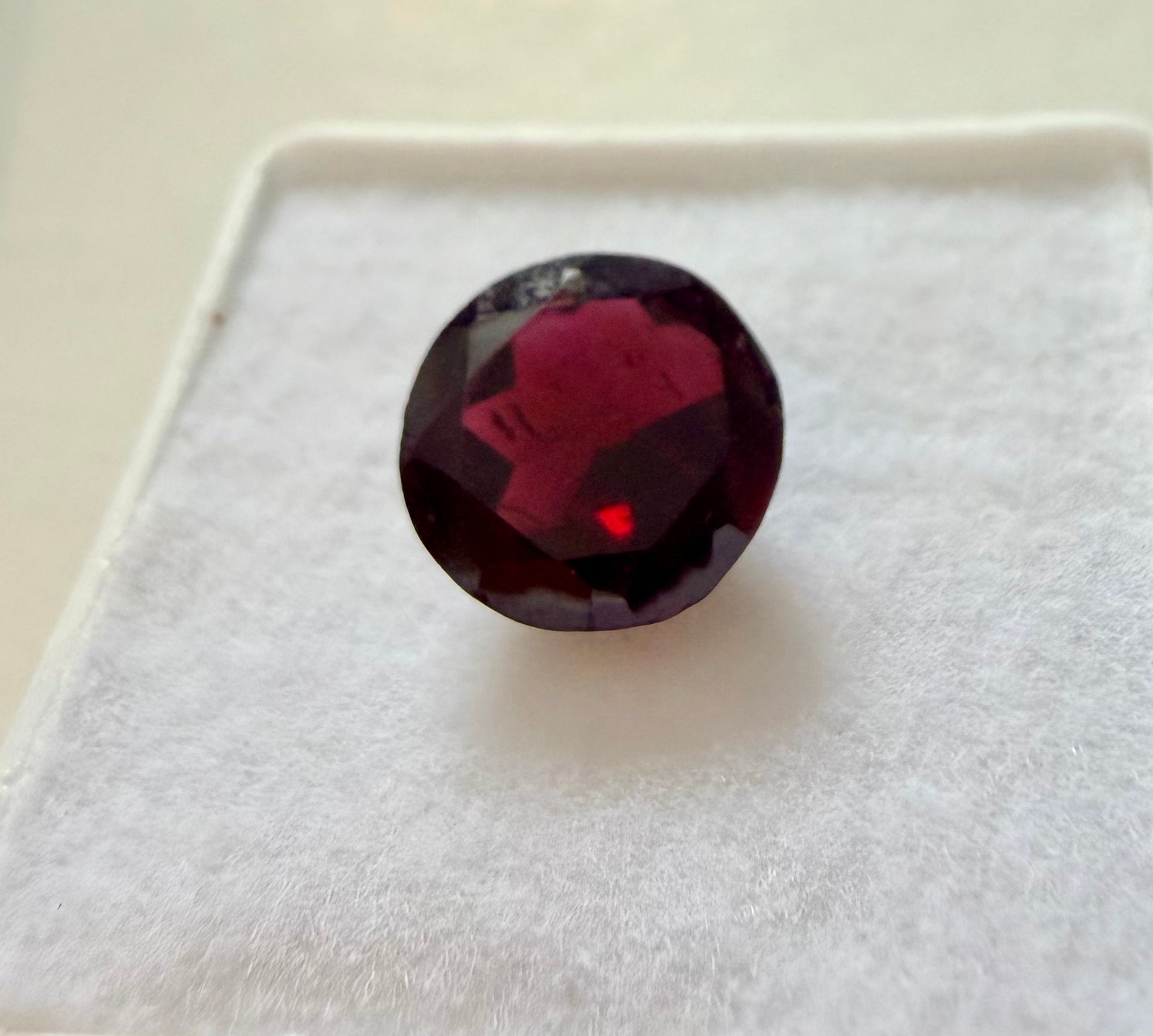 Garnet Deep Red Pyrope 9mm Round 3.07cts