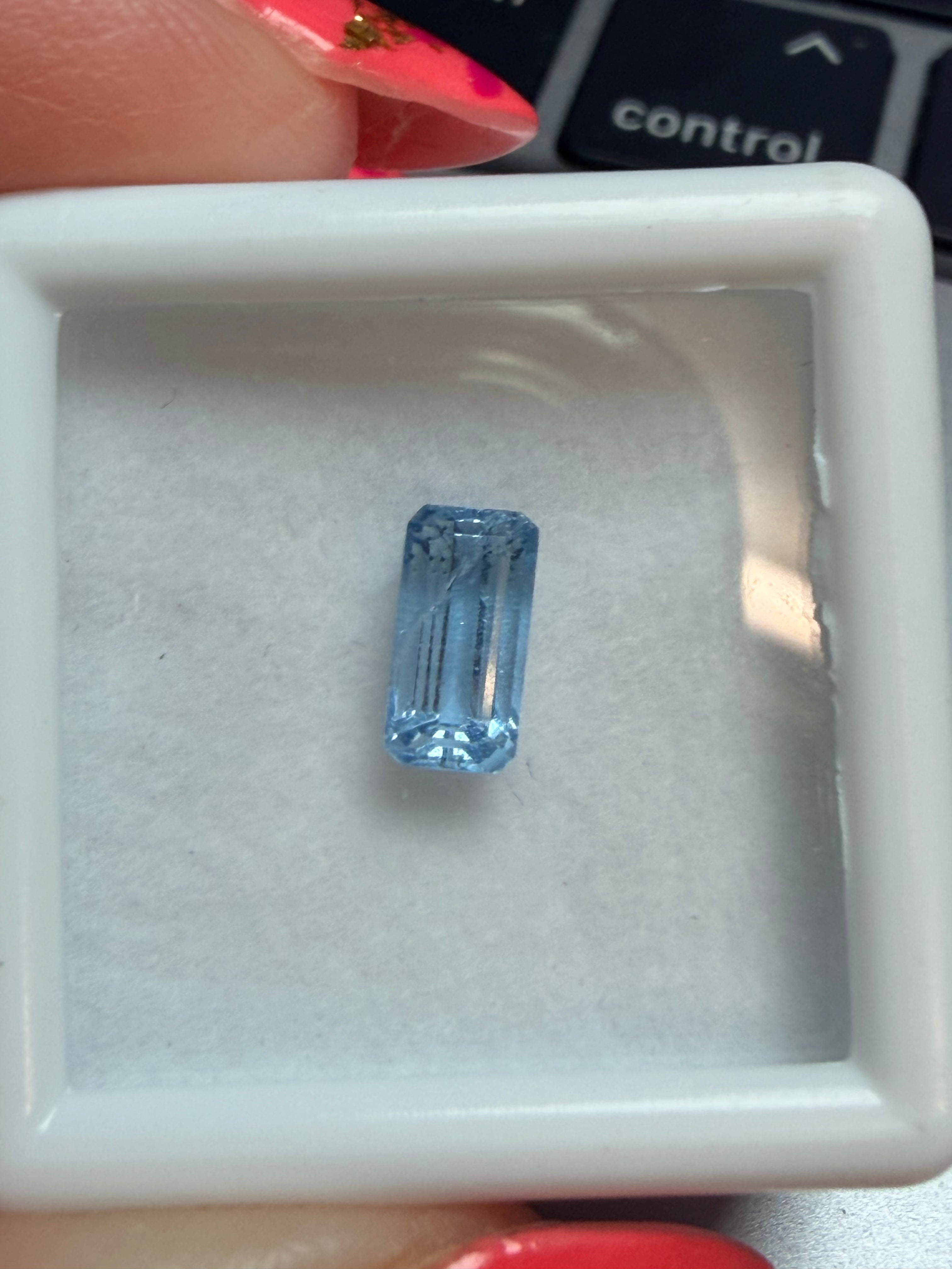 Natural Aquamarine Blue Baguette Cut 7.7x3.9mm 1.11ct