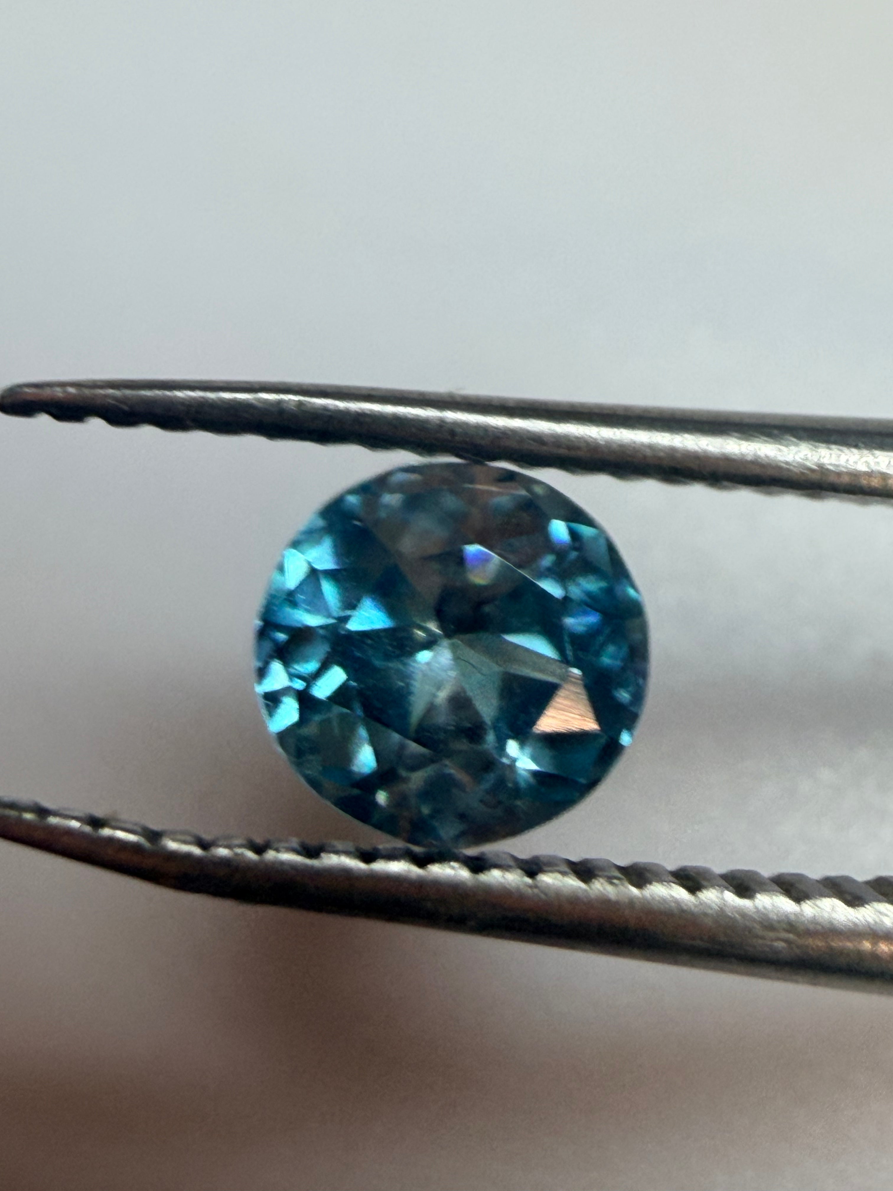 Zircon Blue Round Gemstone 5.7mm 1.00ct