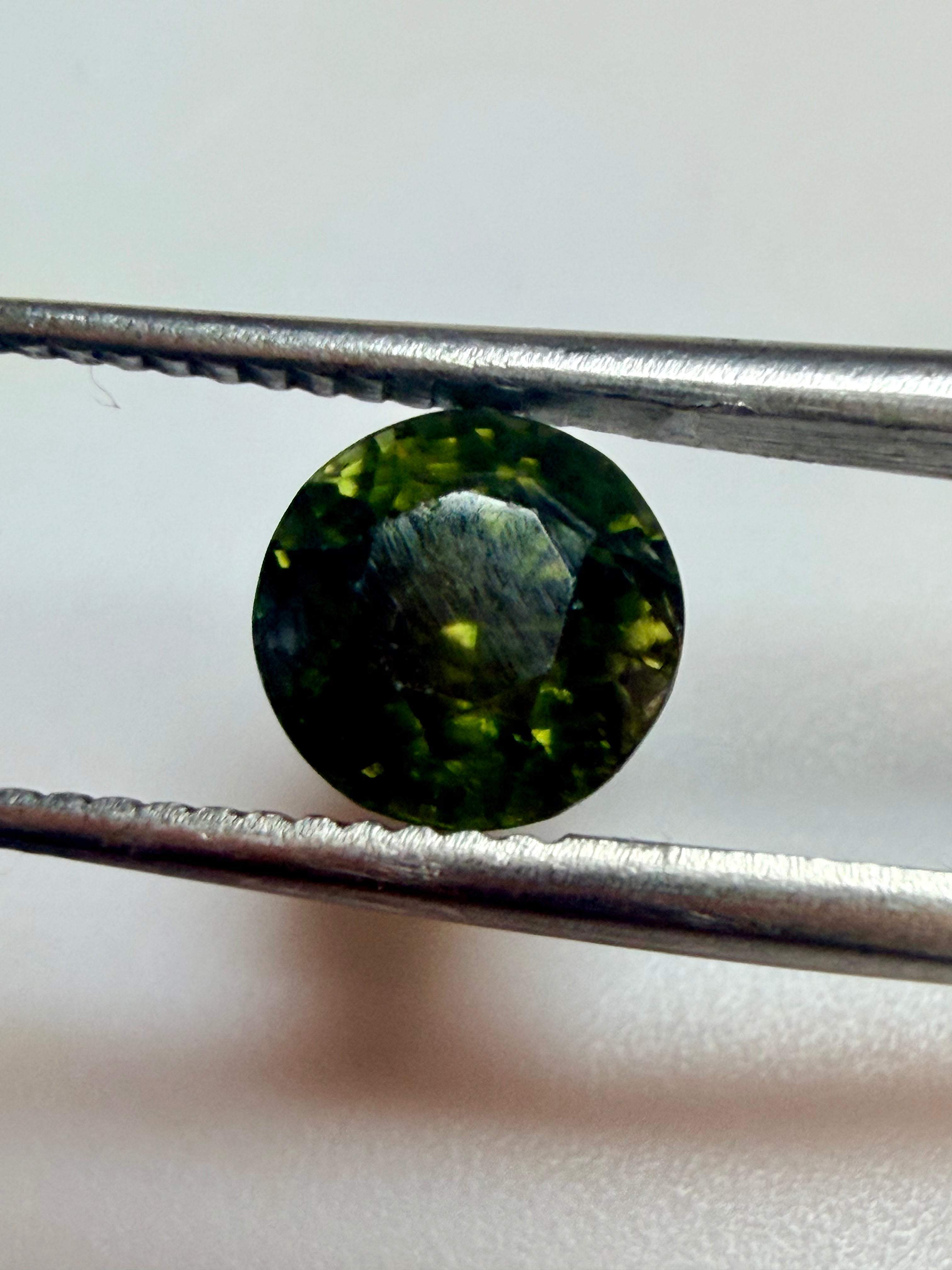 Zircon Green Round Gemstone 7mm 2.36ct