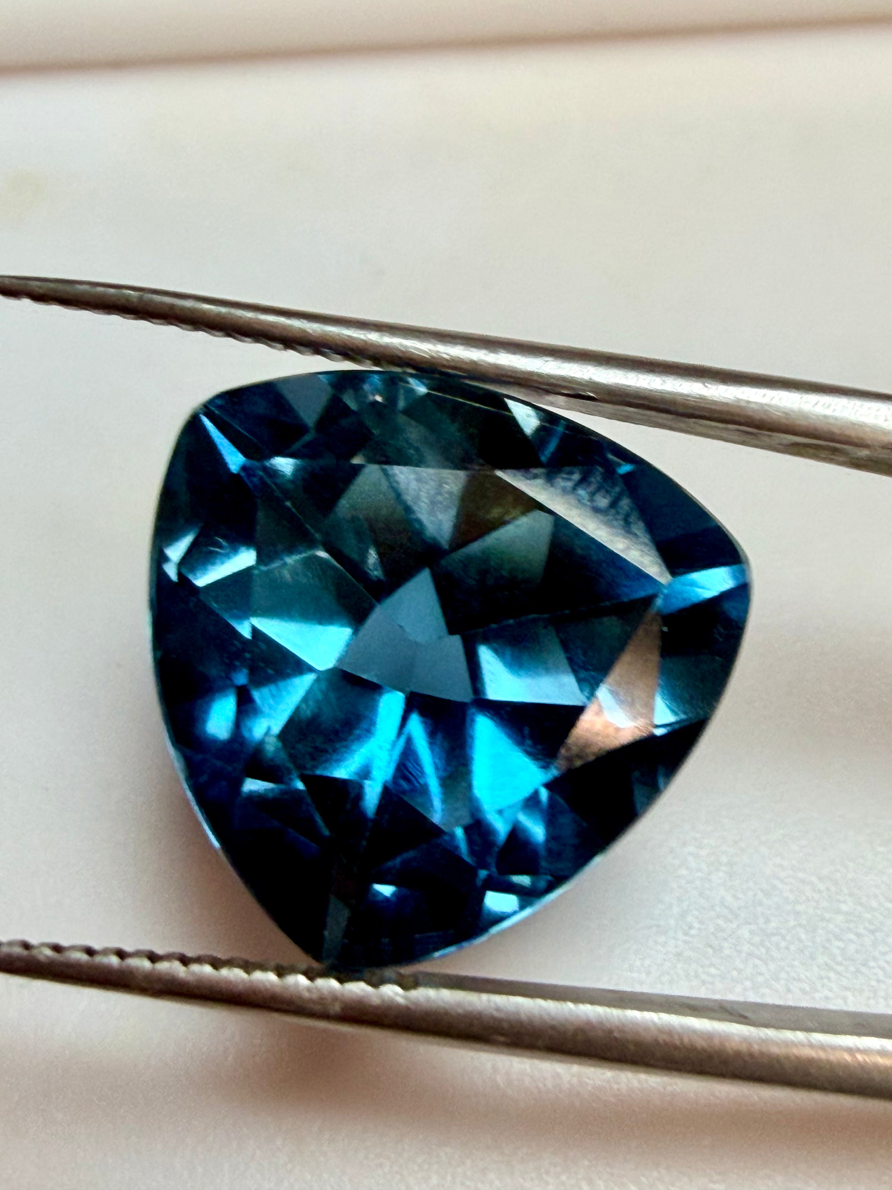 Topaz London Blue Trillion Gemstone 15.8mm 13.78ct