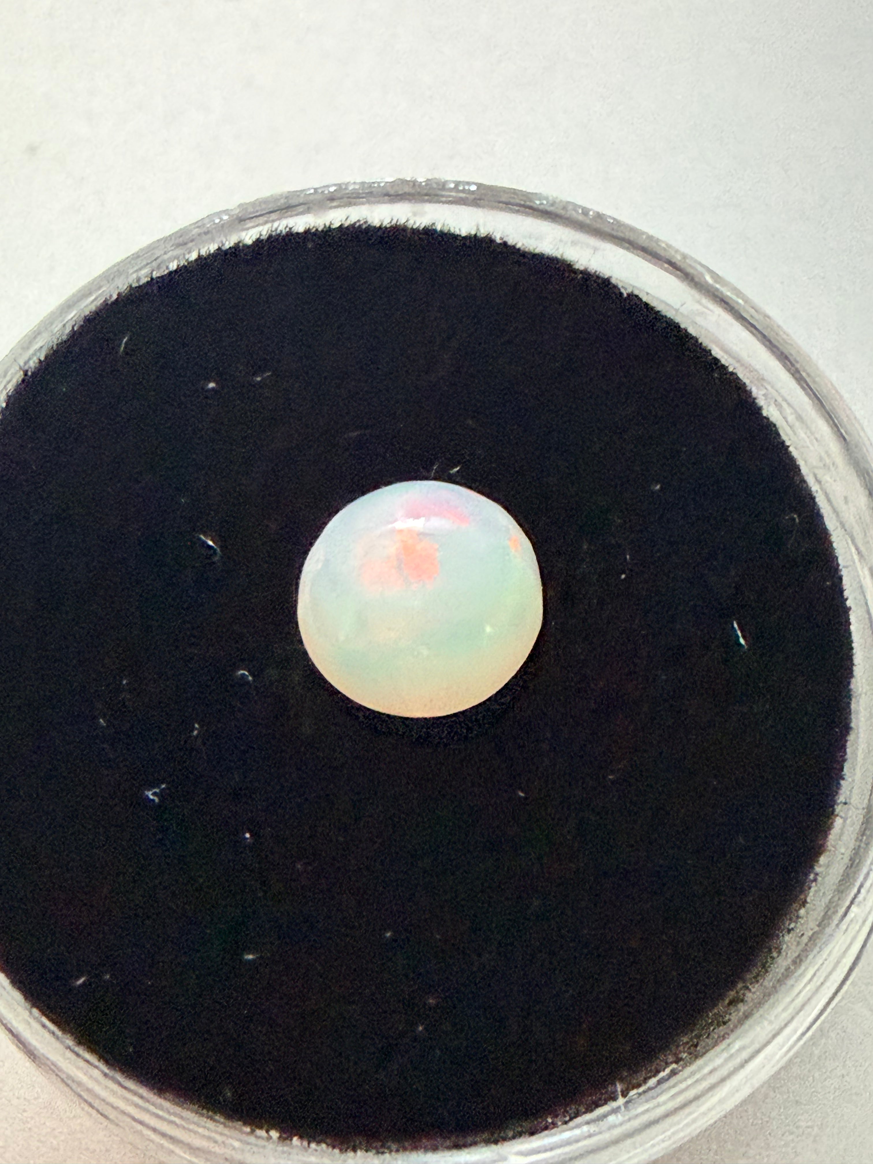 Opal Round 6.4mm 0.70ct