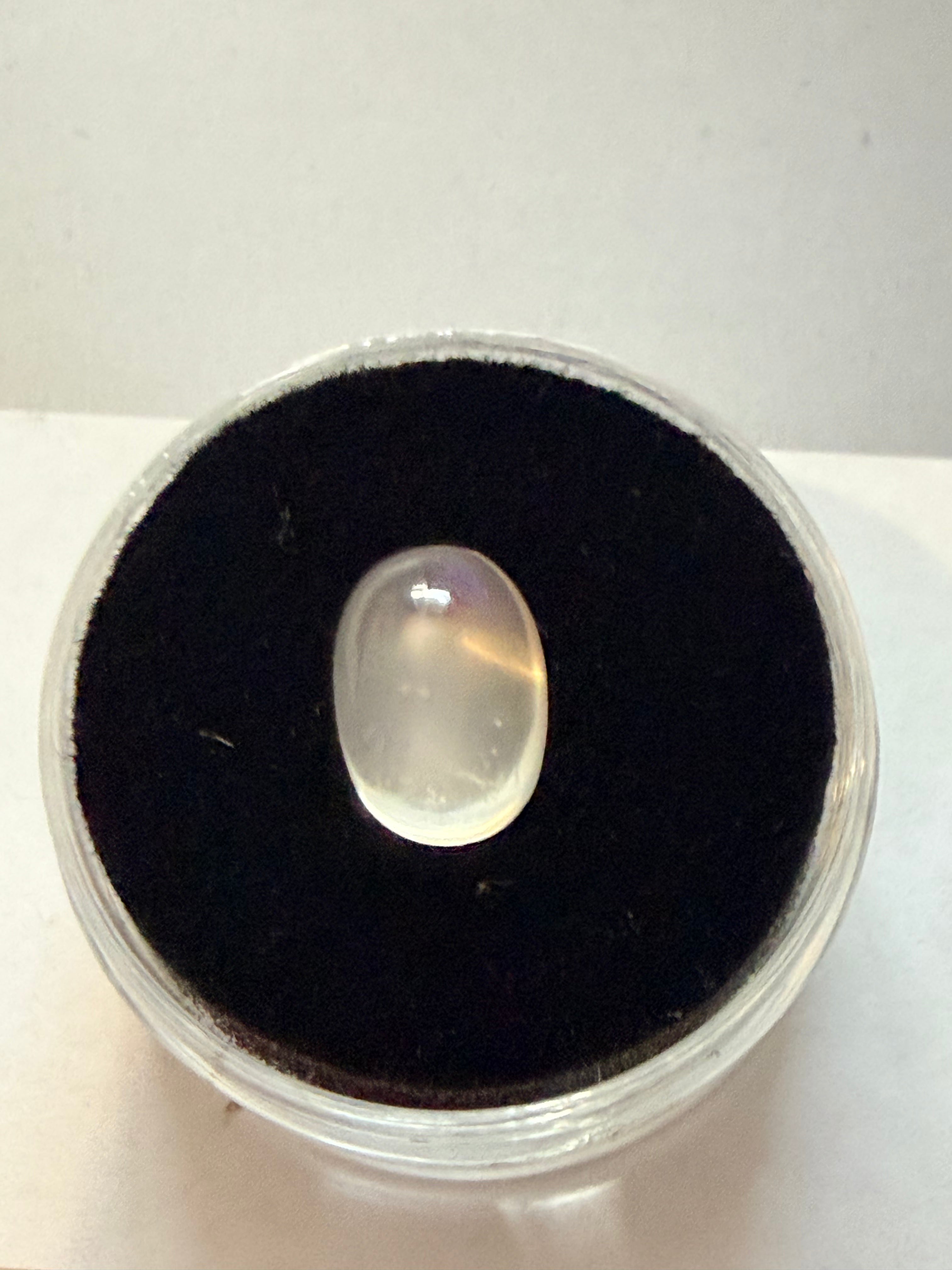 Moonstone Oval 10x6.9mm 3.54ct