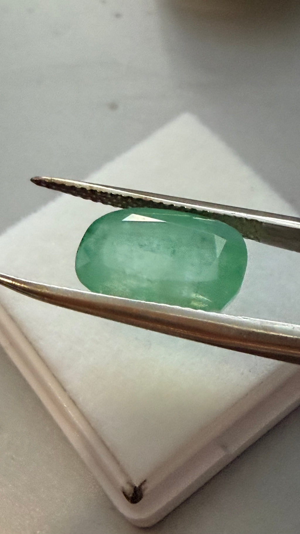 Emerald Large Oval 12.9 × 8.9mm 5.33ct