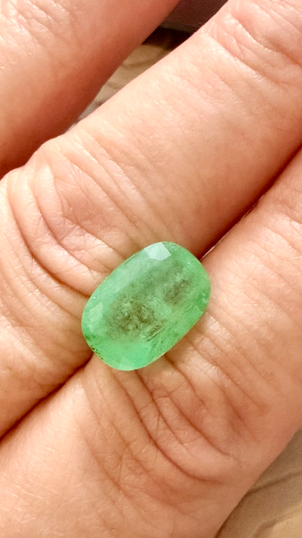 Emerald Large Oval 12.9 × 8.9mm 5.33ct