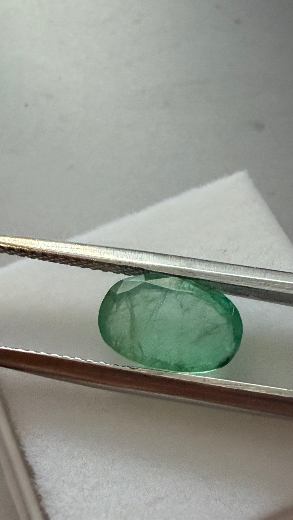 Emerald Oval 10.6 × 8mm 2.14ct