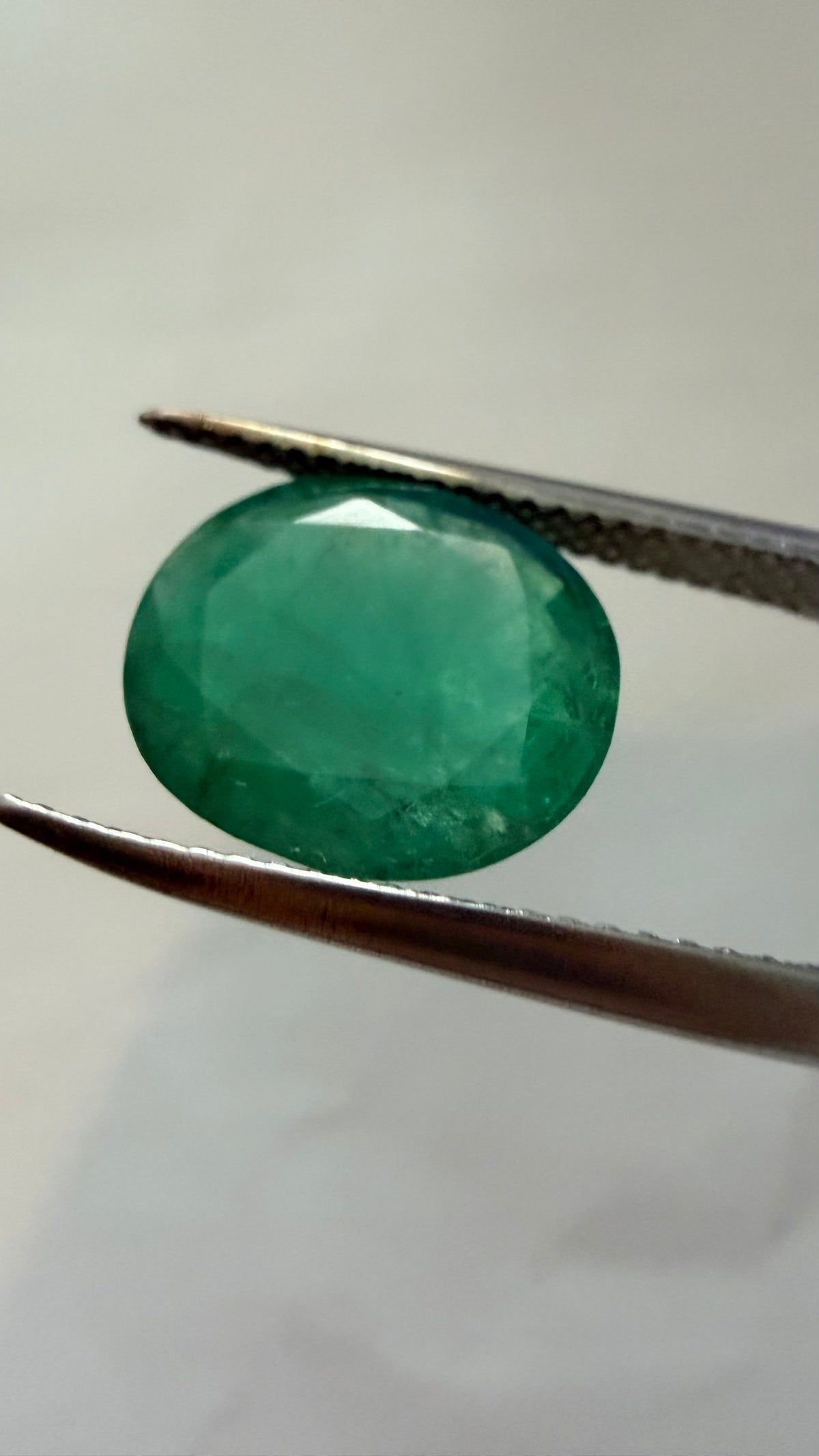 Emerald Oval 12 × 10.5mm 3.75ct