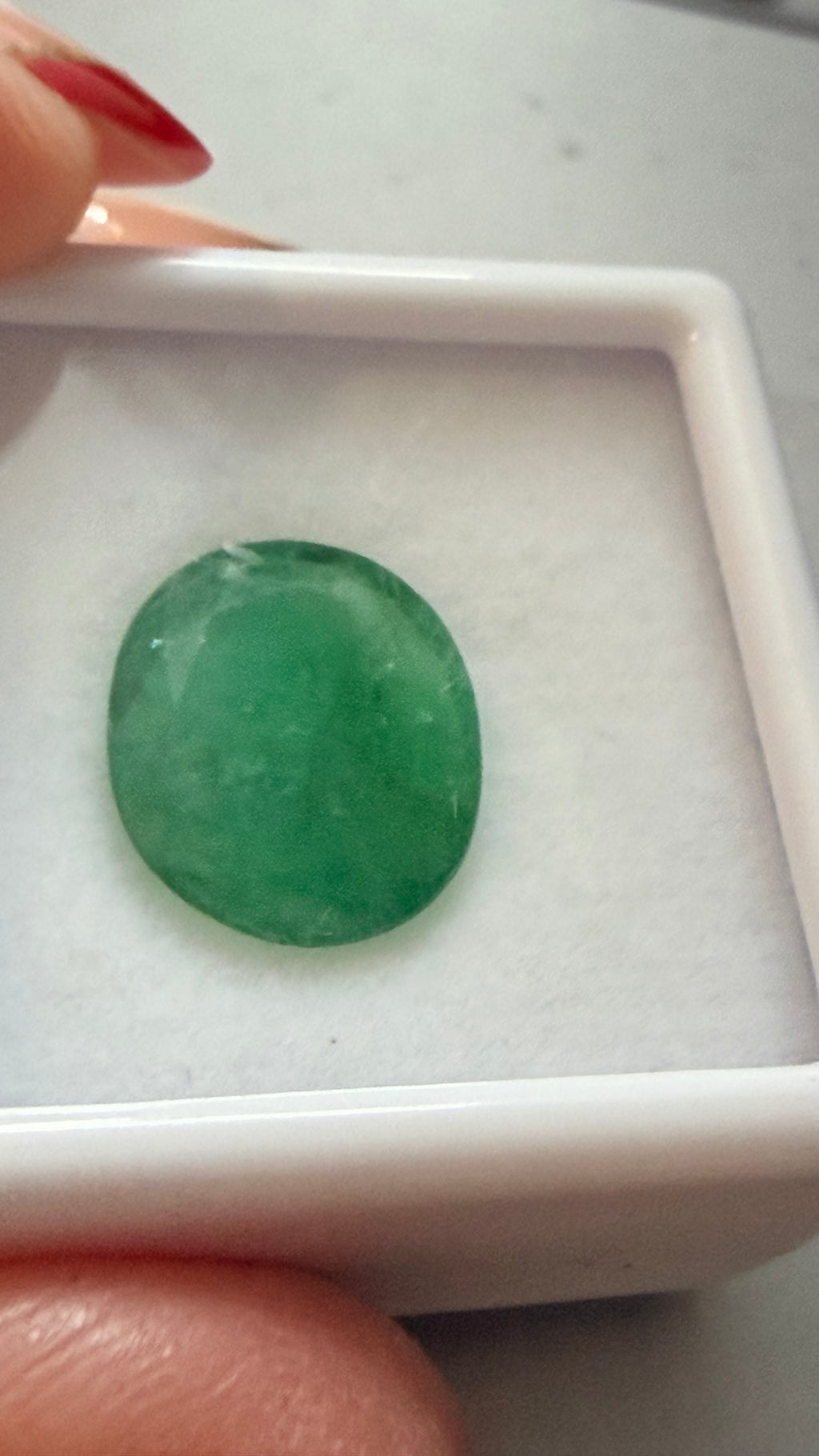 Emerald Oval 12 × 10.5mm 3.75ct