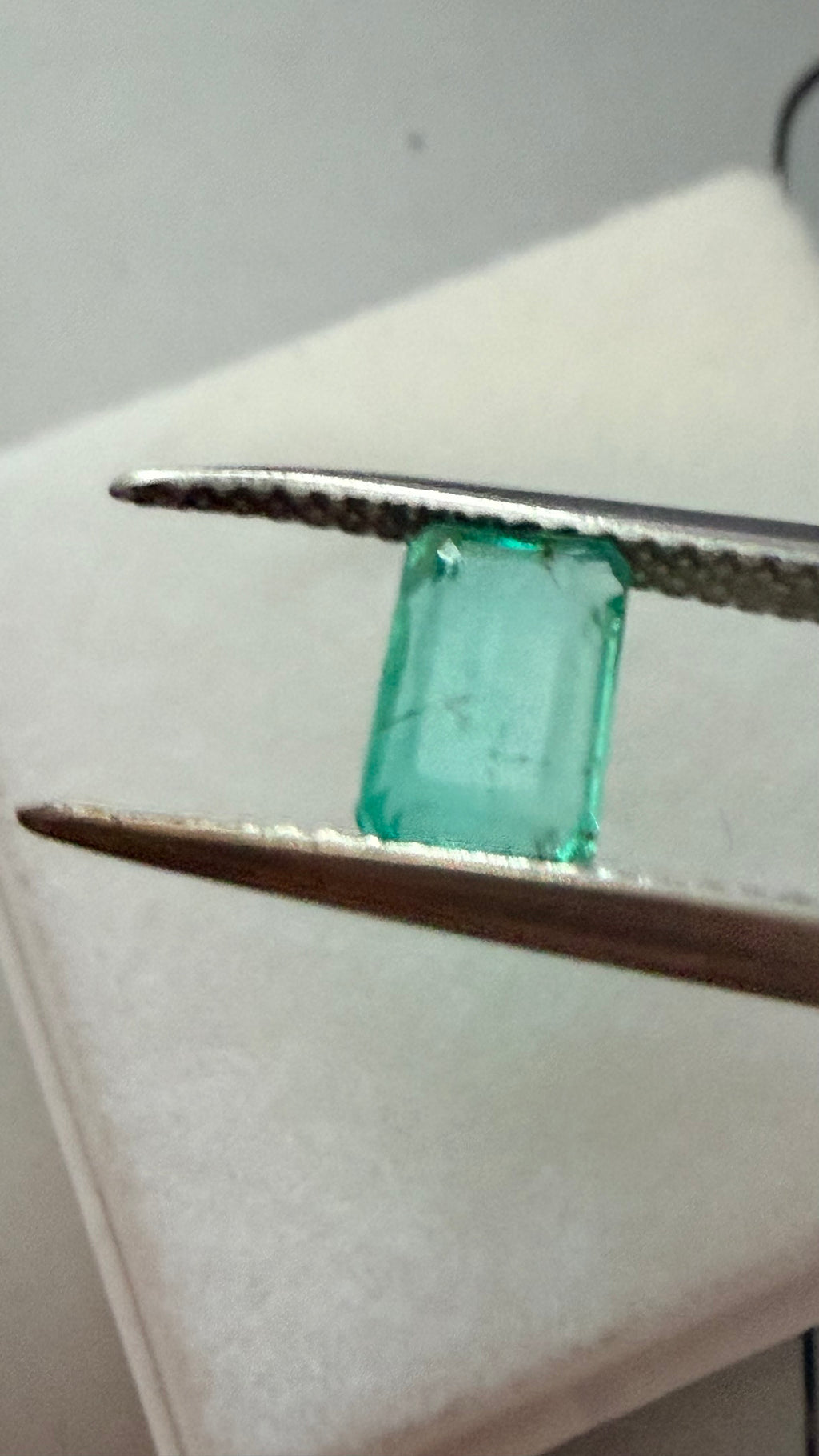 Emerald Cut Emerald 7.6 × 4.9mm 1.18ct