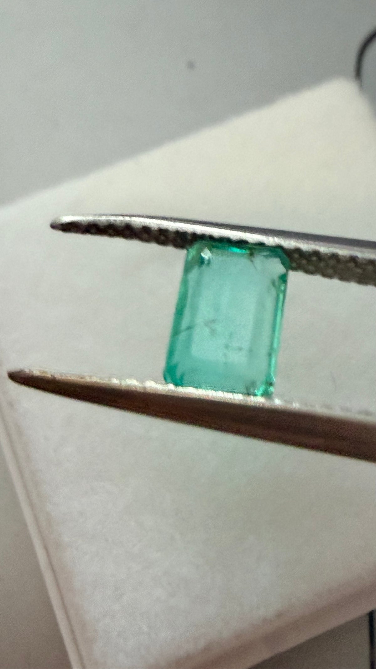 Emerald Cut Emerald 7.6 × 4.9mm 1.18ct