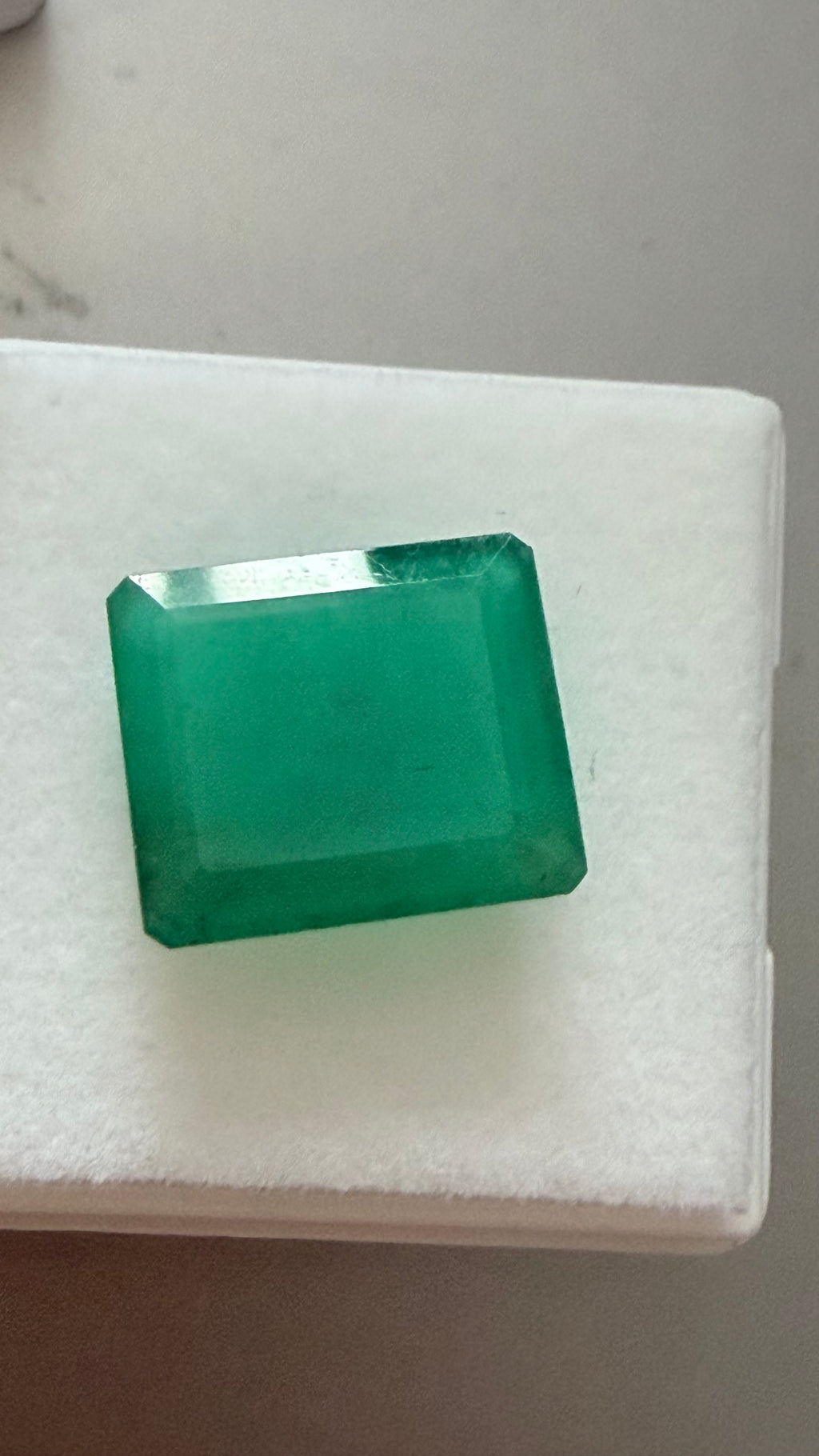 Emerald Rectangle 13mm × 11mm 5.35cts