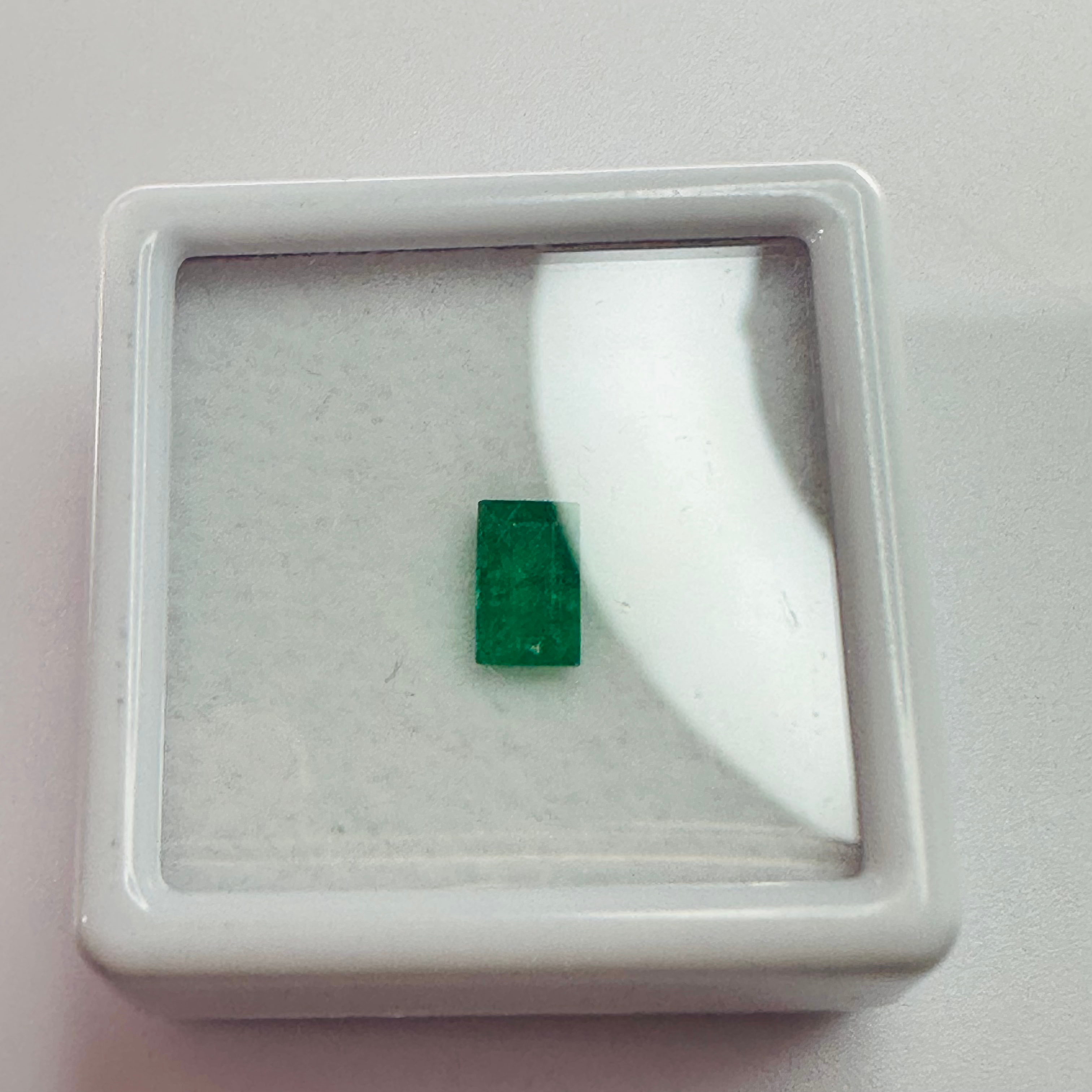 EMERALD OCTAGON 5.8MM X 3.6MM 0.49CTS image 2