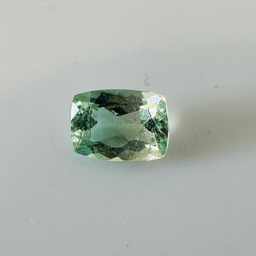 TOURMALINE BI COLOUR CUSHION  7MMX5MM   0.93CTS image 0
