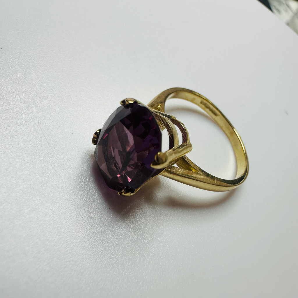 Hand cut Synthetic Sapphire Purple 9ct yellow gold ring size M1/2 image 2