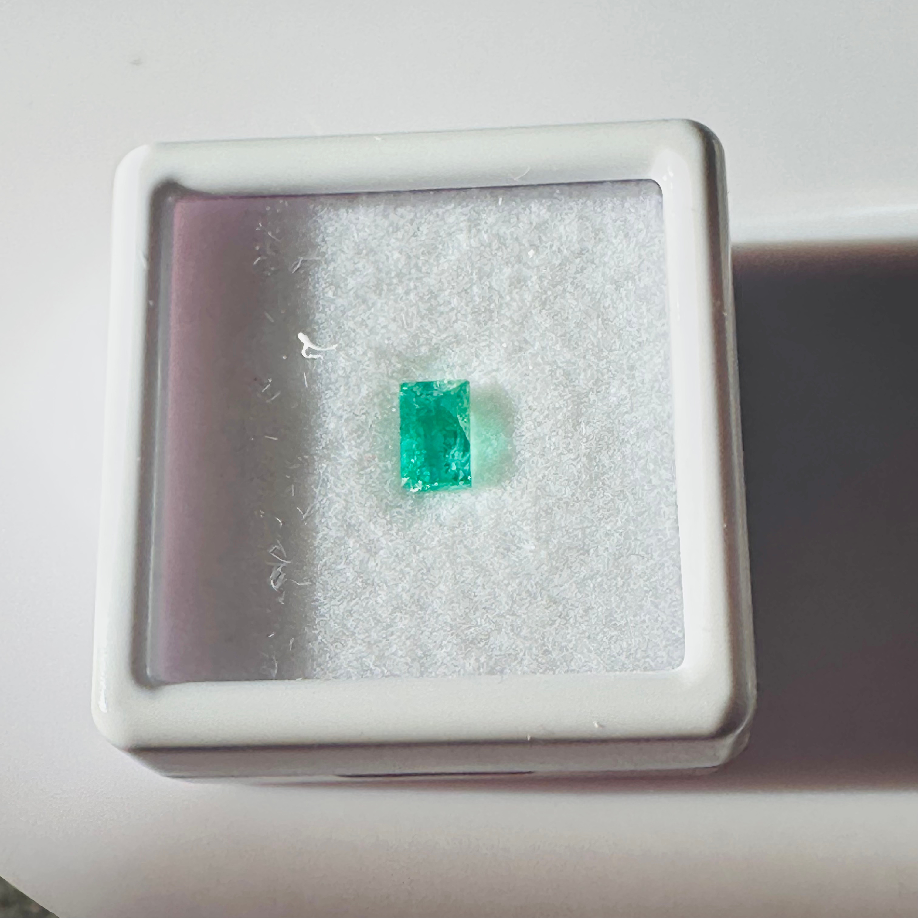 EMERALD BAGETTE 5MM X 3MM 0.40CTS image 4