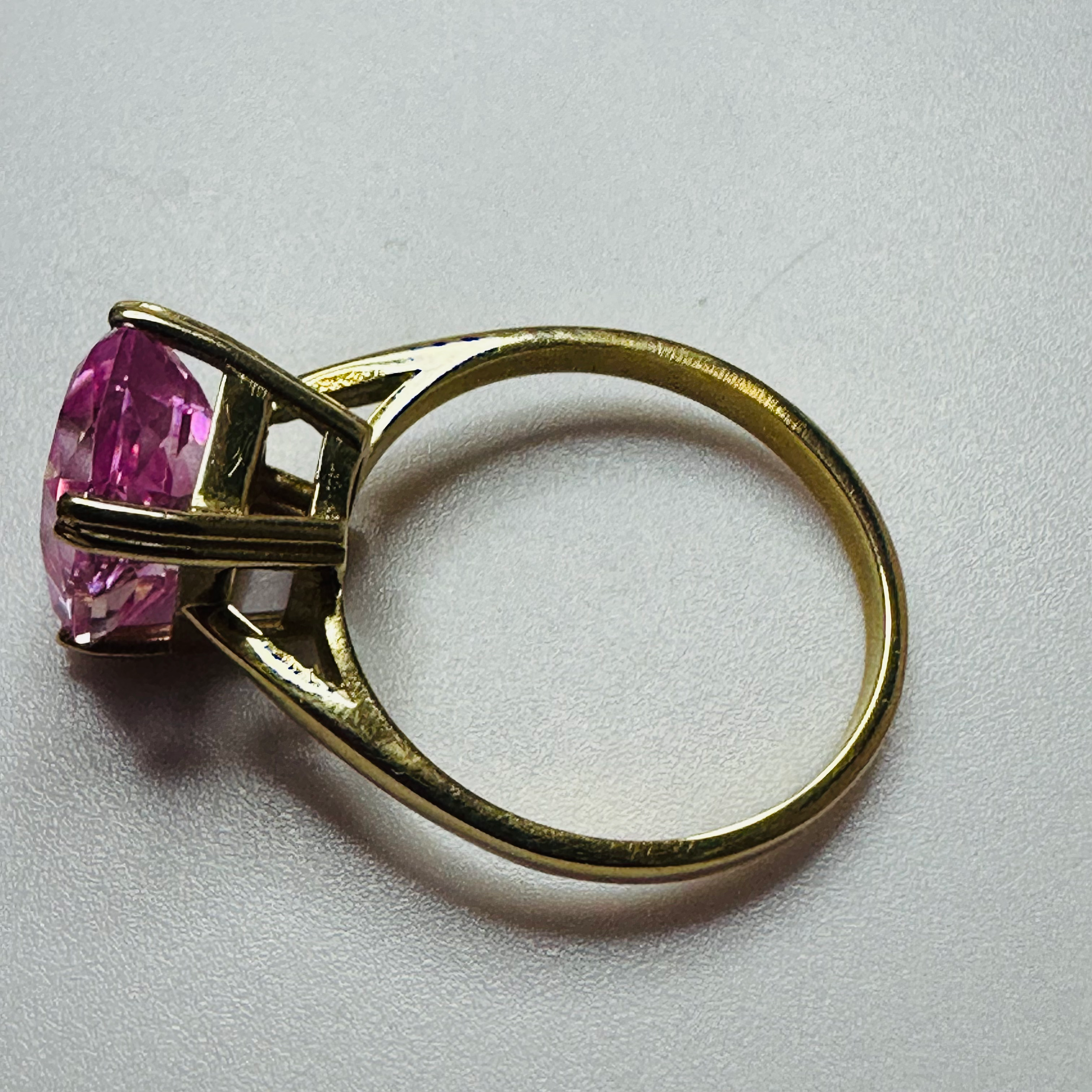 Hand cut Synthetic Sapphire Pink 9ct yellow gold ring size N image 5