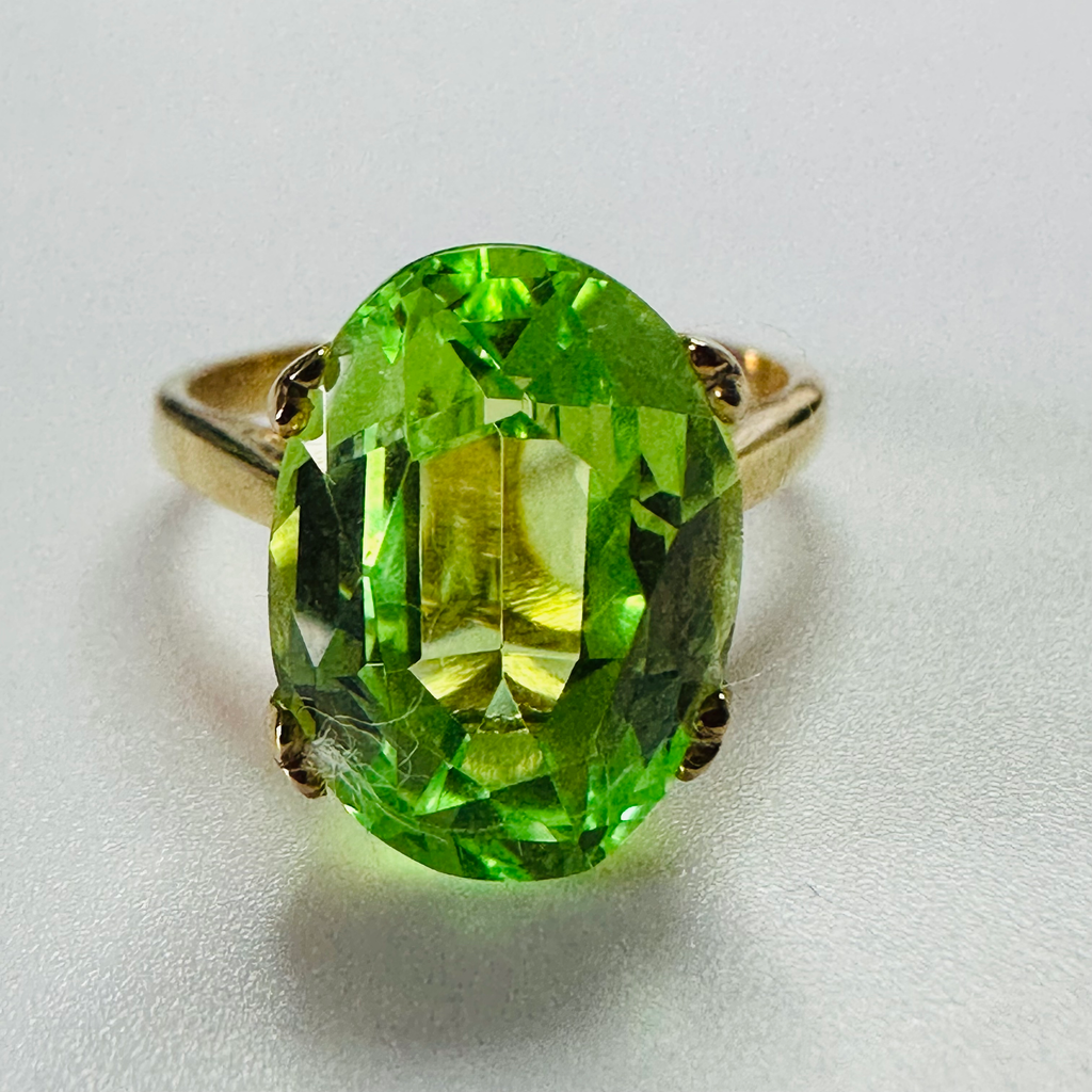 Hand cut Synthetic Sapphire VIVID GREEN 9ct yellow gold ring size N image 6