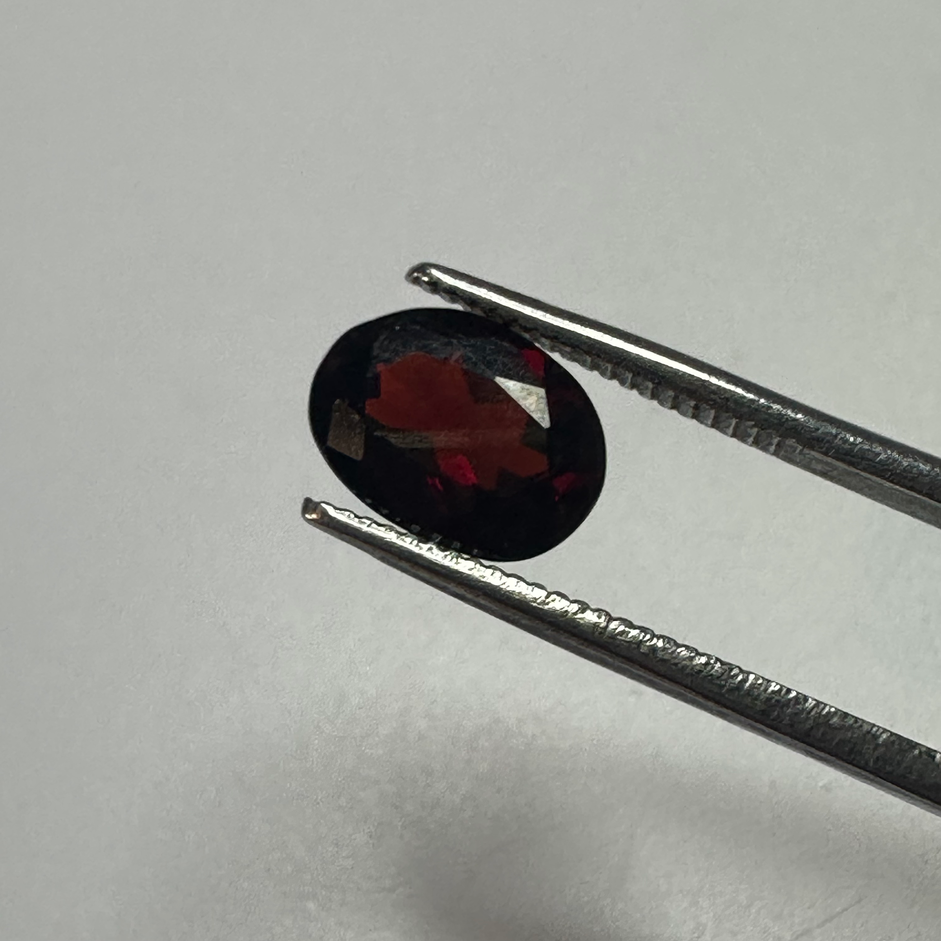 GARNET OVAL 9MM6.8MM   1.80CTS image 3