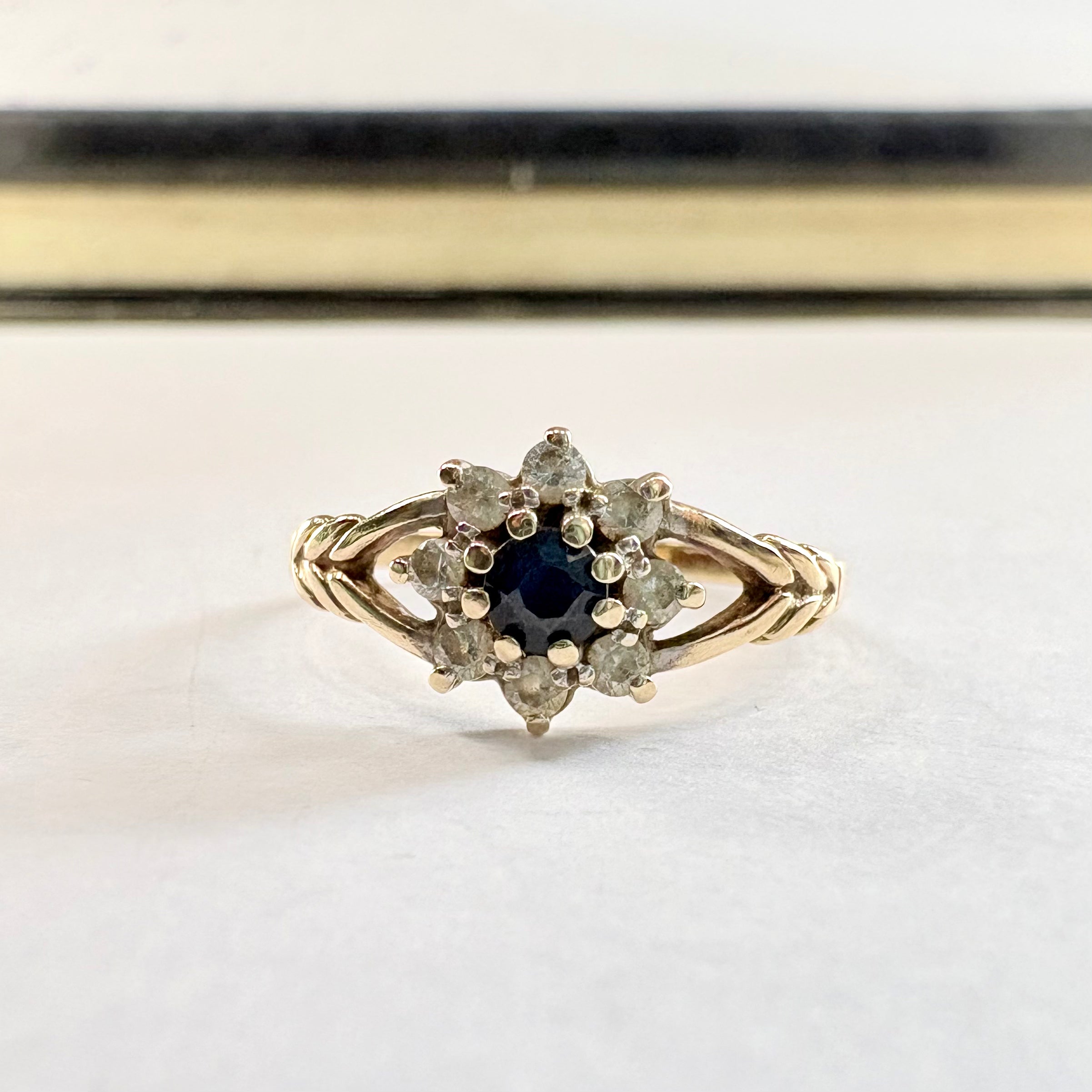 9ct Yellow gold Black sapphire Ring Size L1/2 image 0
