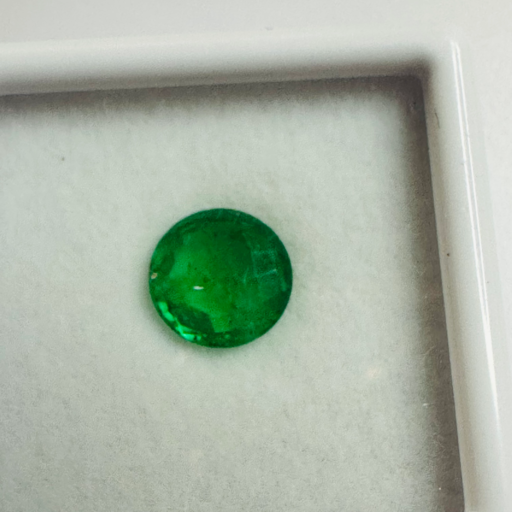 EMERALD ROUND 7.5MM  1.13CTS image 3