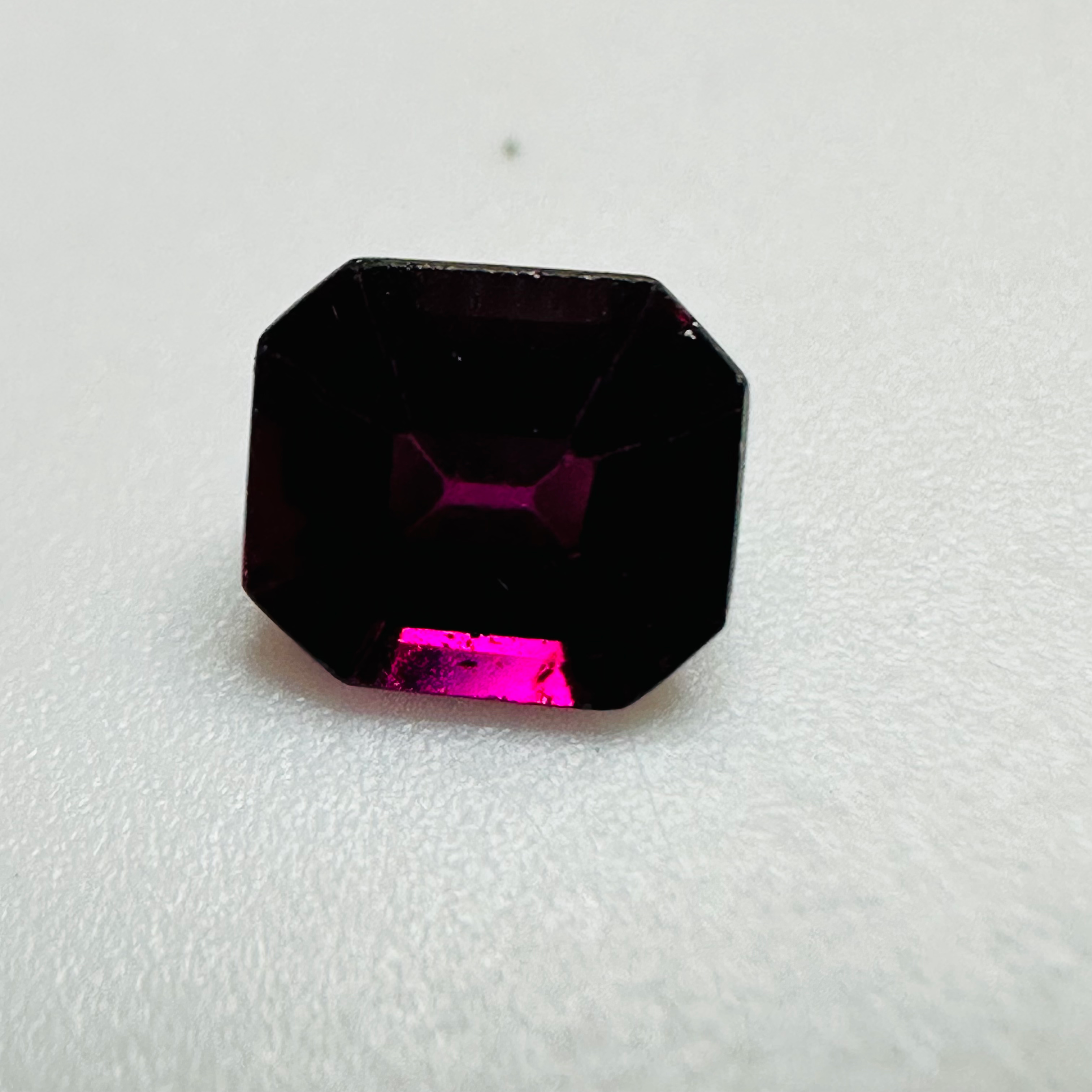 GARNET  RECTANGLE  5.5MMX 4.8MM 0.80CTS RED image 7