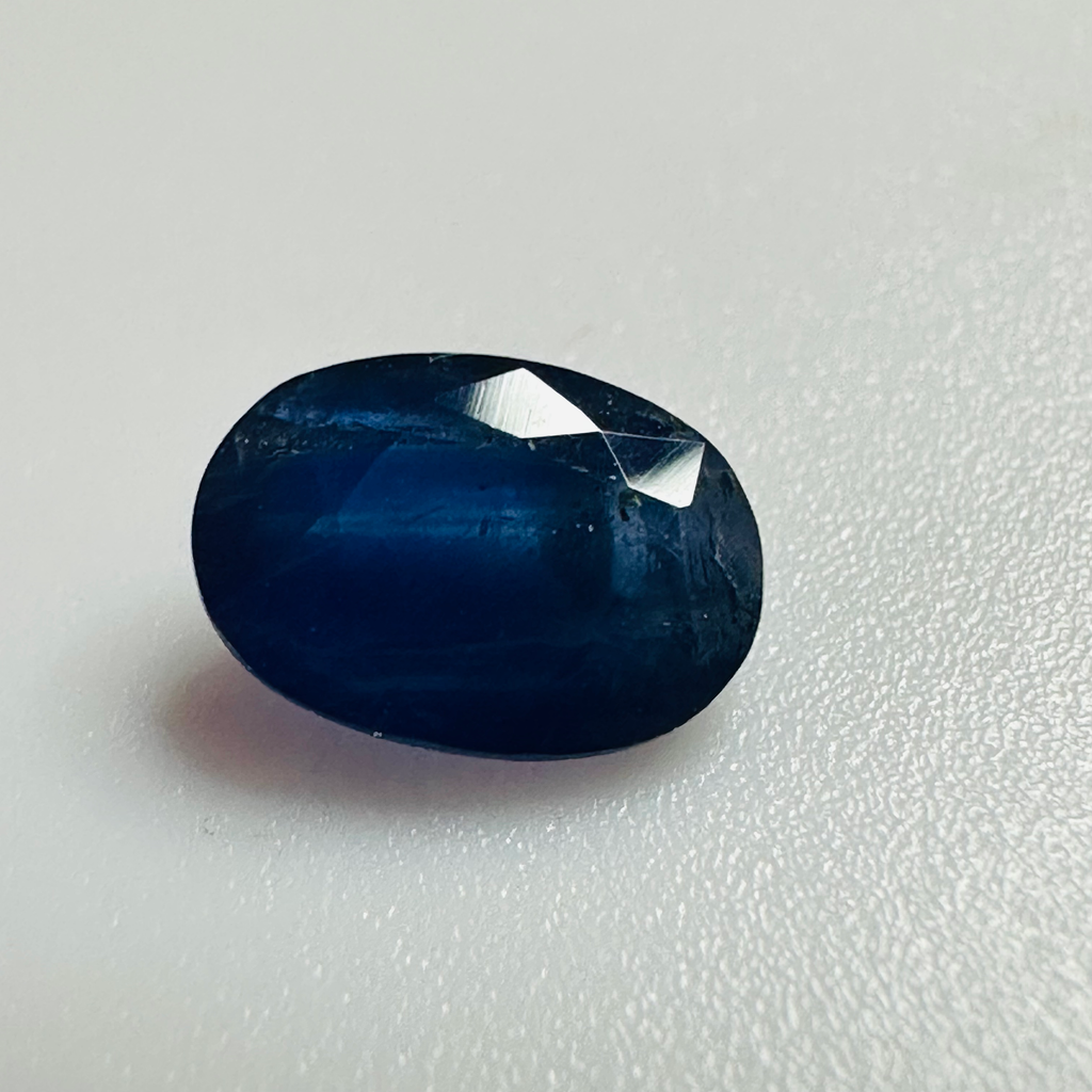 BURMA BLUE SAPPHIRE OVAL 6.8MMX4.8MM 0.85CTS image 0