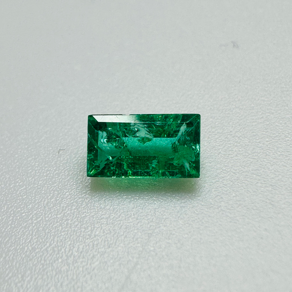 EMERALD BAGETTE 6MM X 3.3MM 0.45CTS image 1