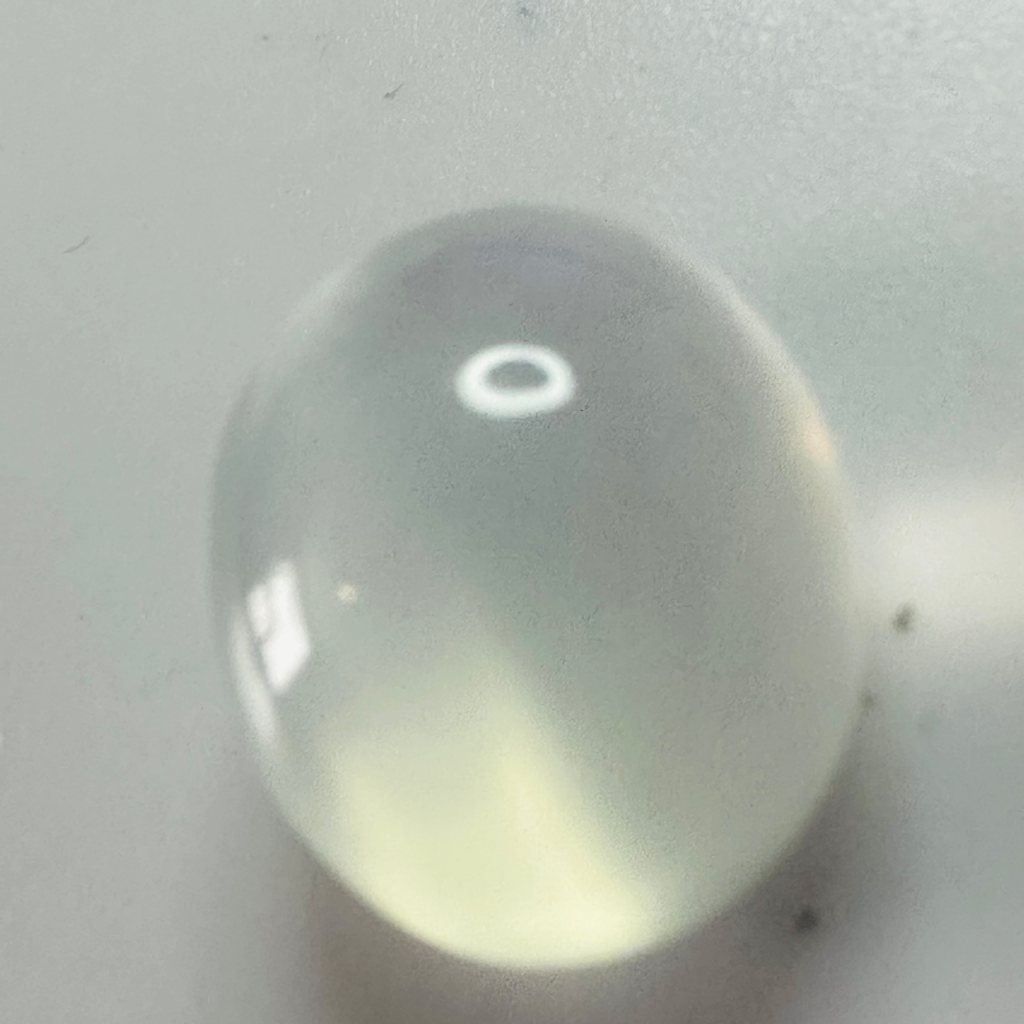 Moonstone  white moon oval 14.4x11.9mm  11.89cts image 3