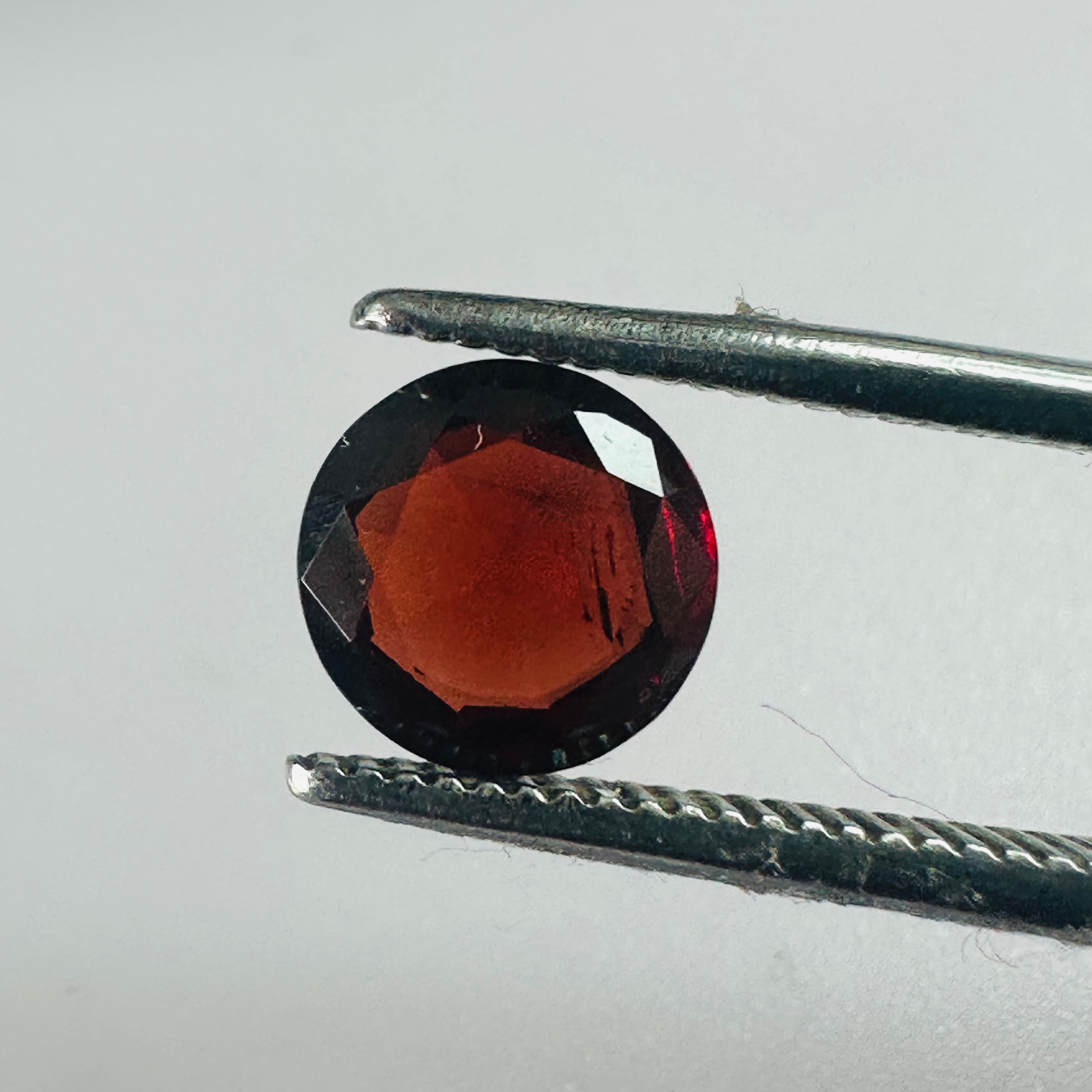 GARNET ROUND 6.5MM  1.12CTS image 2