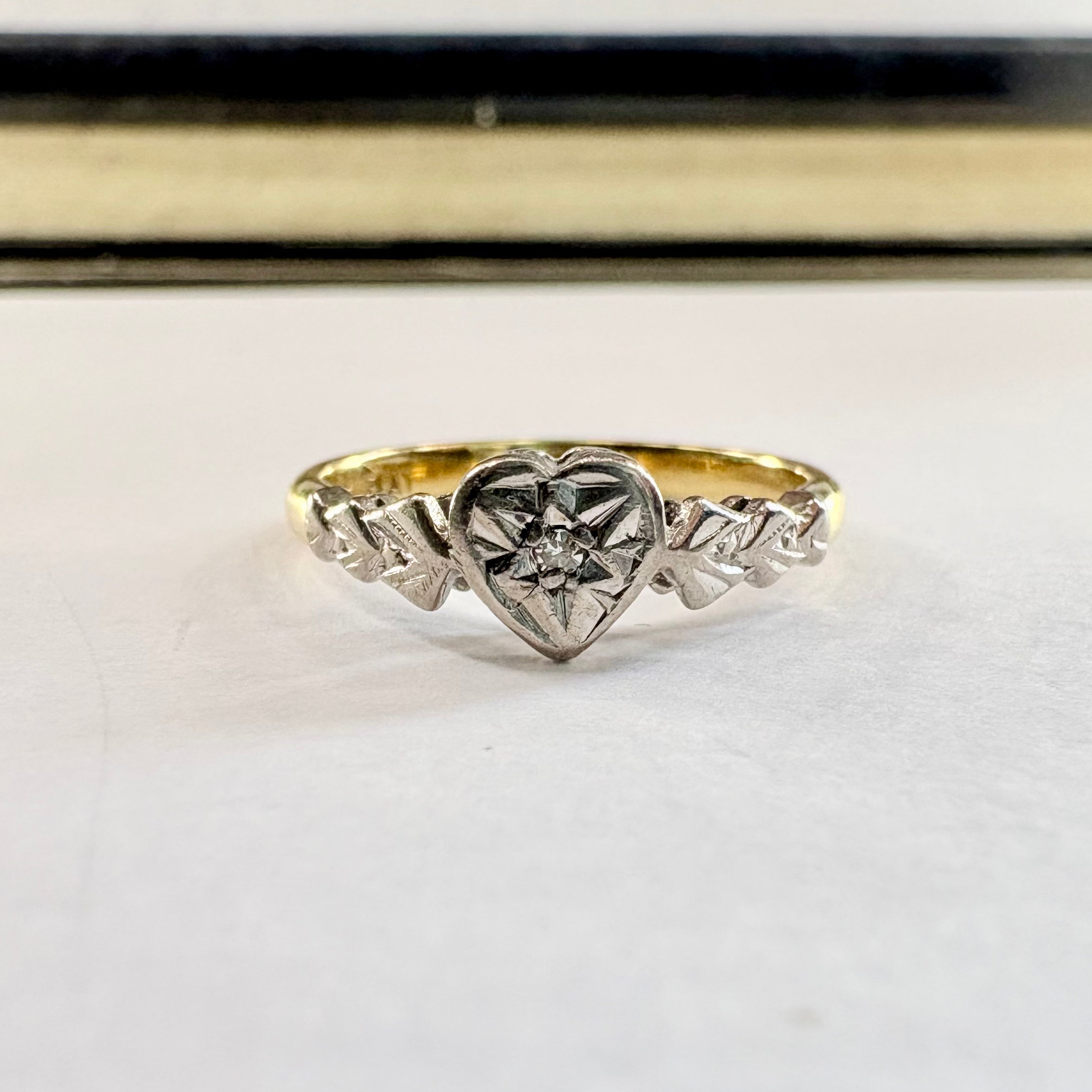 18ct yellow gold and Platinum Diamond Ring Size Mi image 0