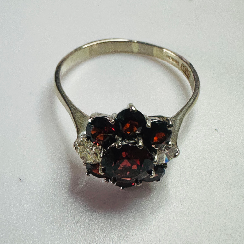 18ct white gold Garnet and Diamond cluster ring size V image 3