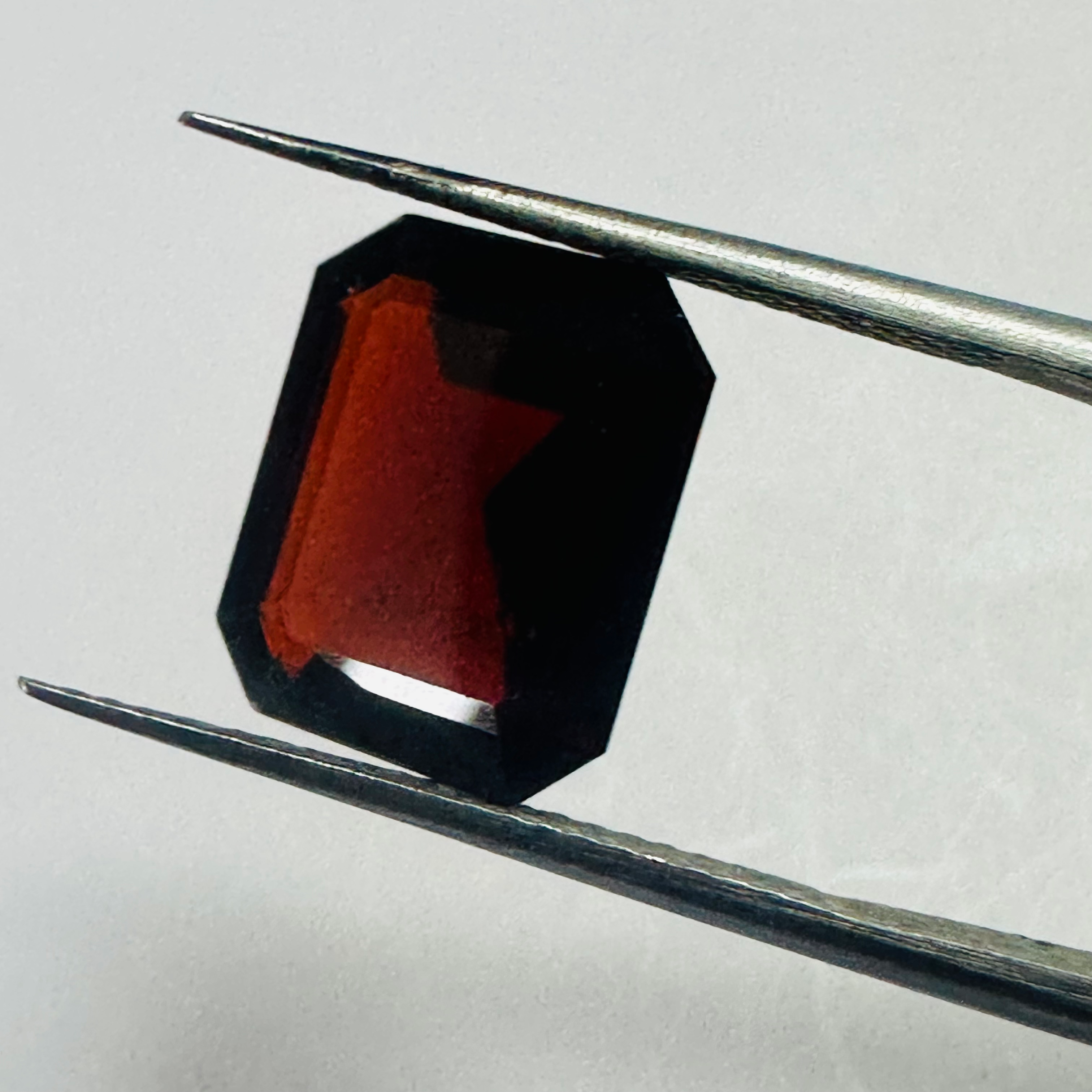 GARNET  EMERALD CUT 11.7X9.8MM  4.96CTS  DEEP RED image 5