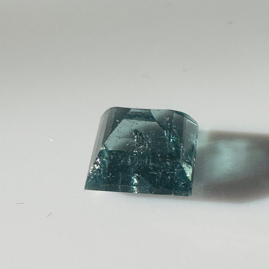 TOURMALINE BLUE TRAP CUT 8MM.X 7MM   2.70CTS image 4
