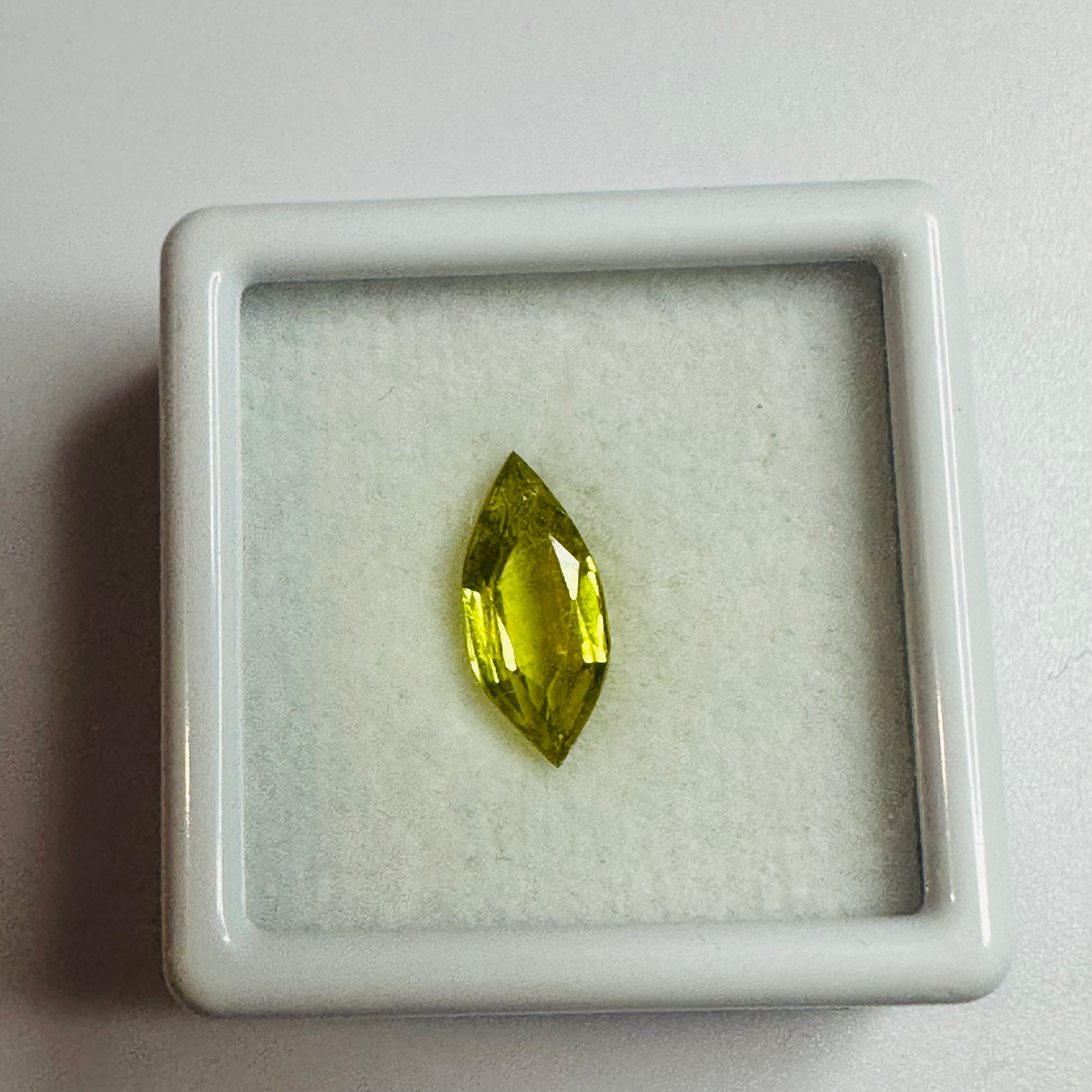 TOURMALINE YELLOW MARQUISE  11MMX5MM  1.44CTS image 2