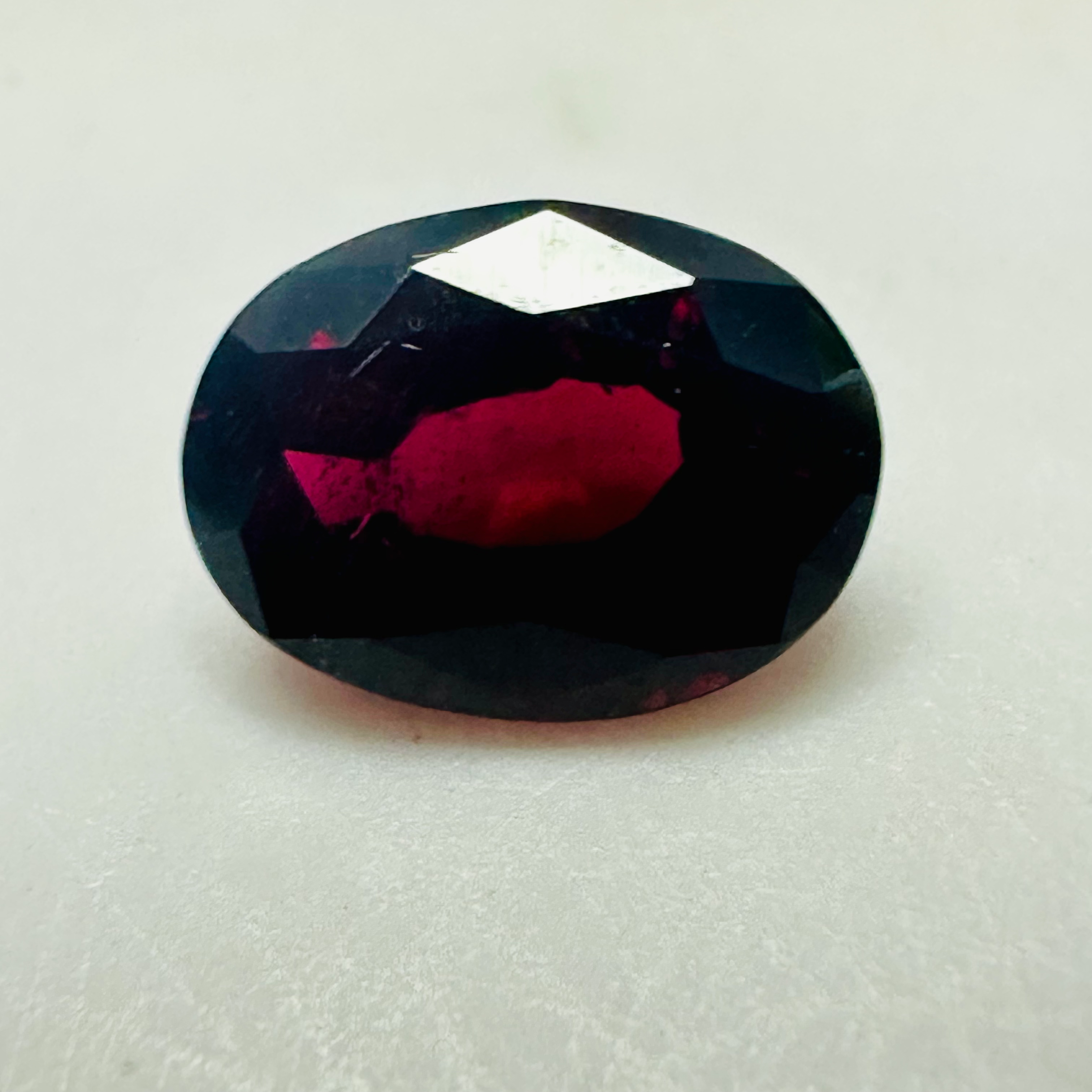 GARNET OVAL 8.7MMx6.5MM   1.90CTS image 0