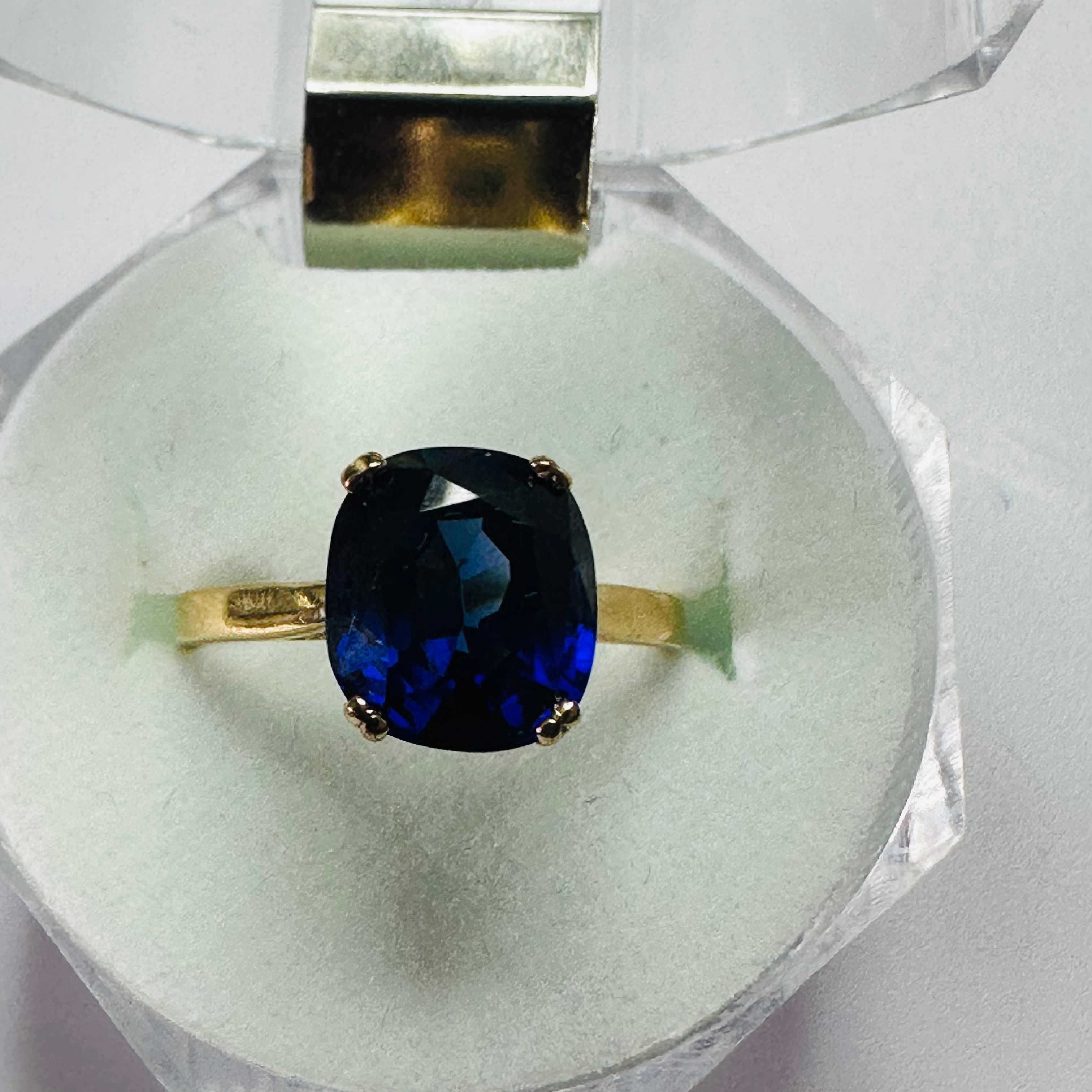 Hand cut Synthetic Sapphire Royal Blue Yellow 9ct yellow gold ring size N image 5