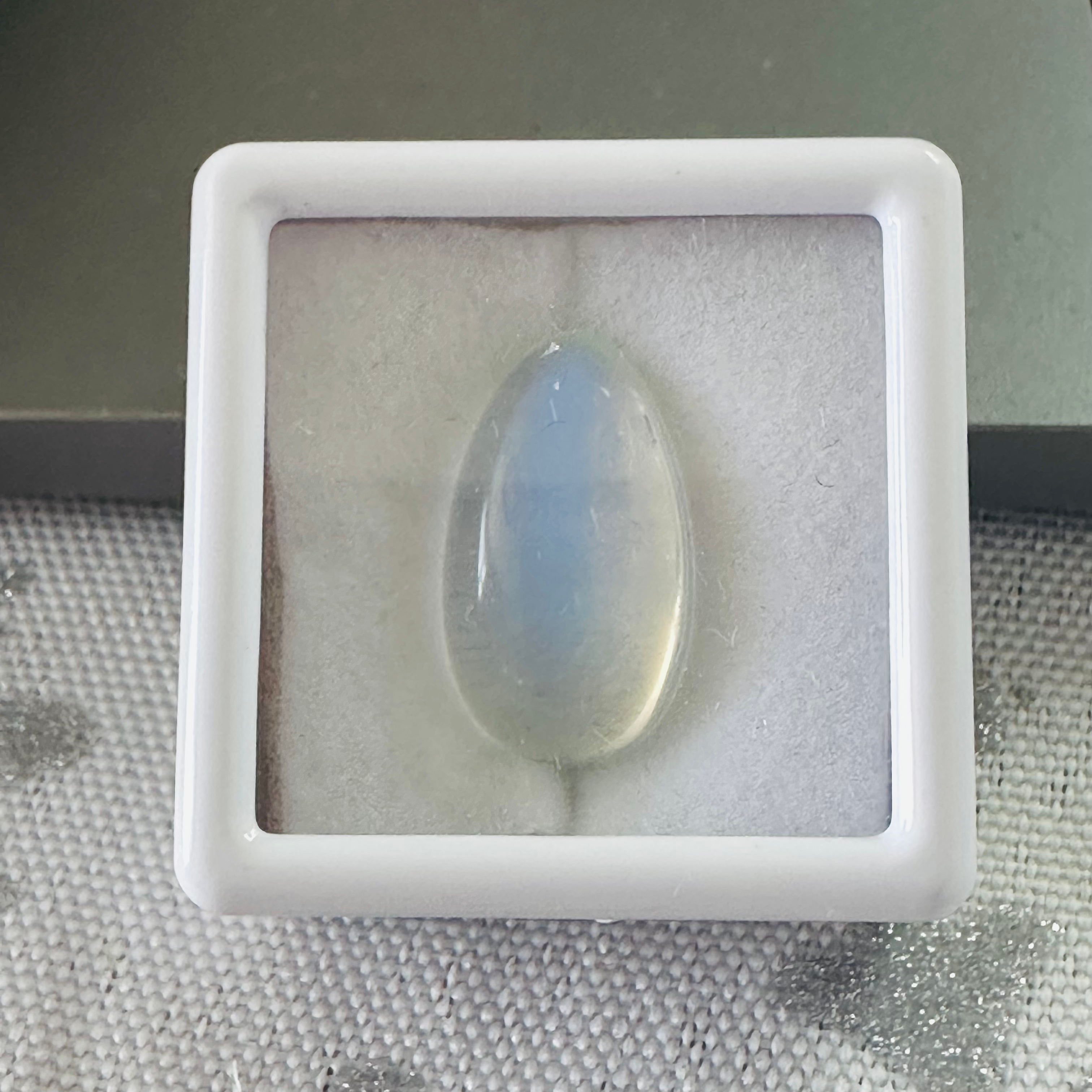 MOONSTONE DROP 17MMX10MM   7.64CTS BLUE MOON image 3