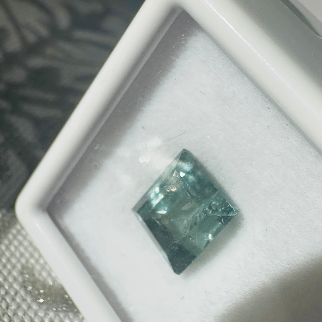 TOURMALINE BLUE TRAP CUT 8MM.X 7MM   2.70CTS image 3