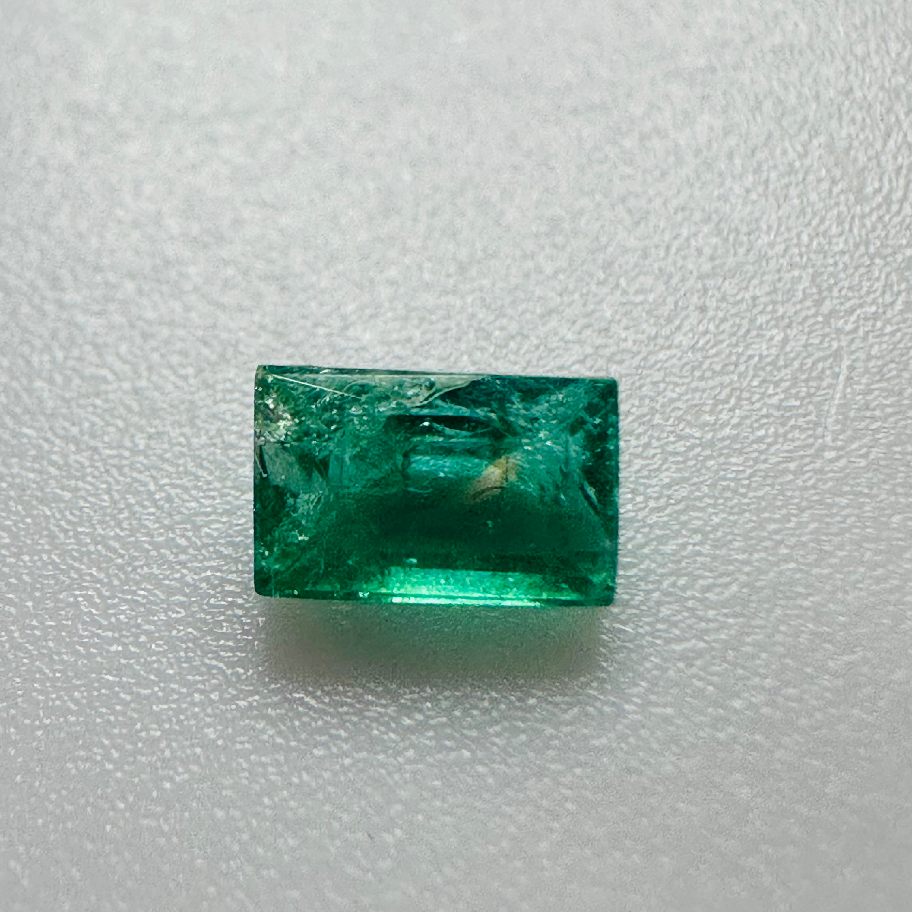 EMERALD BAGETTE 5MM X 3MM 0.40CTS image 1