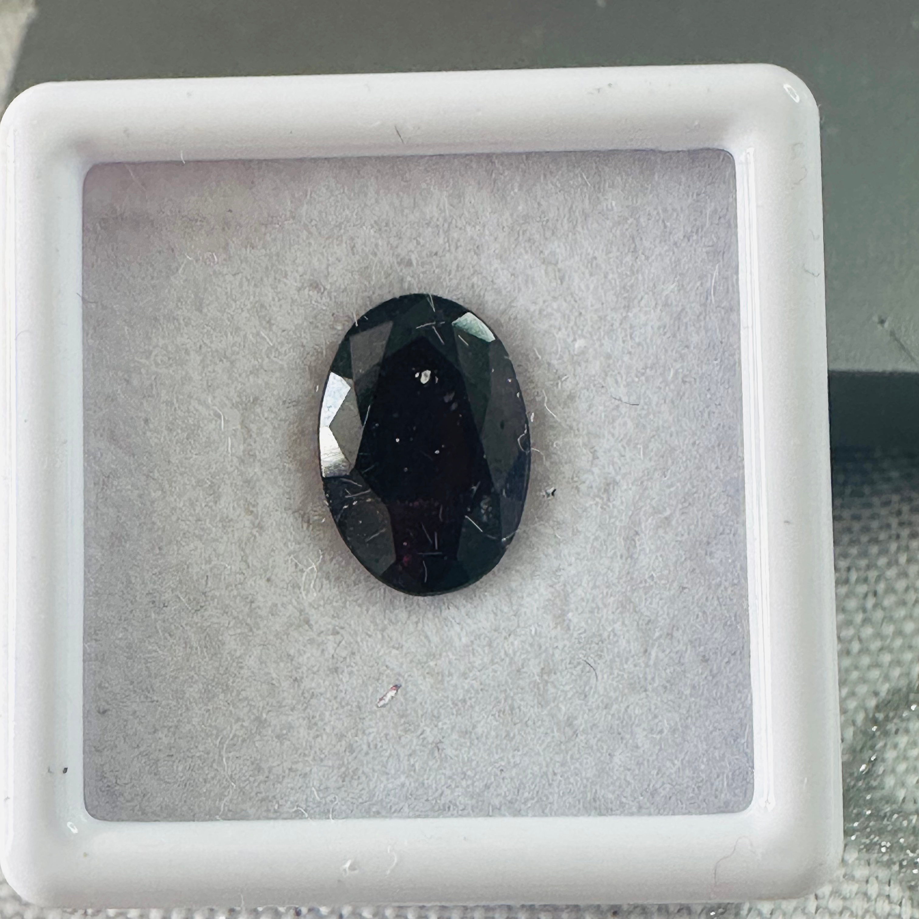 GARNET OVAL 10.8MMX7.5MM 3.33CTS image 3