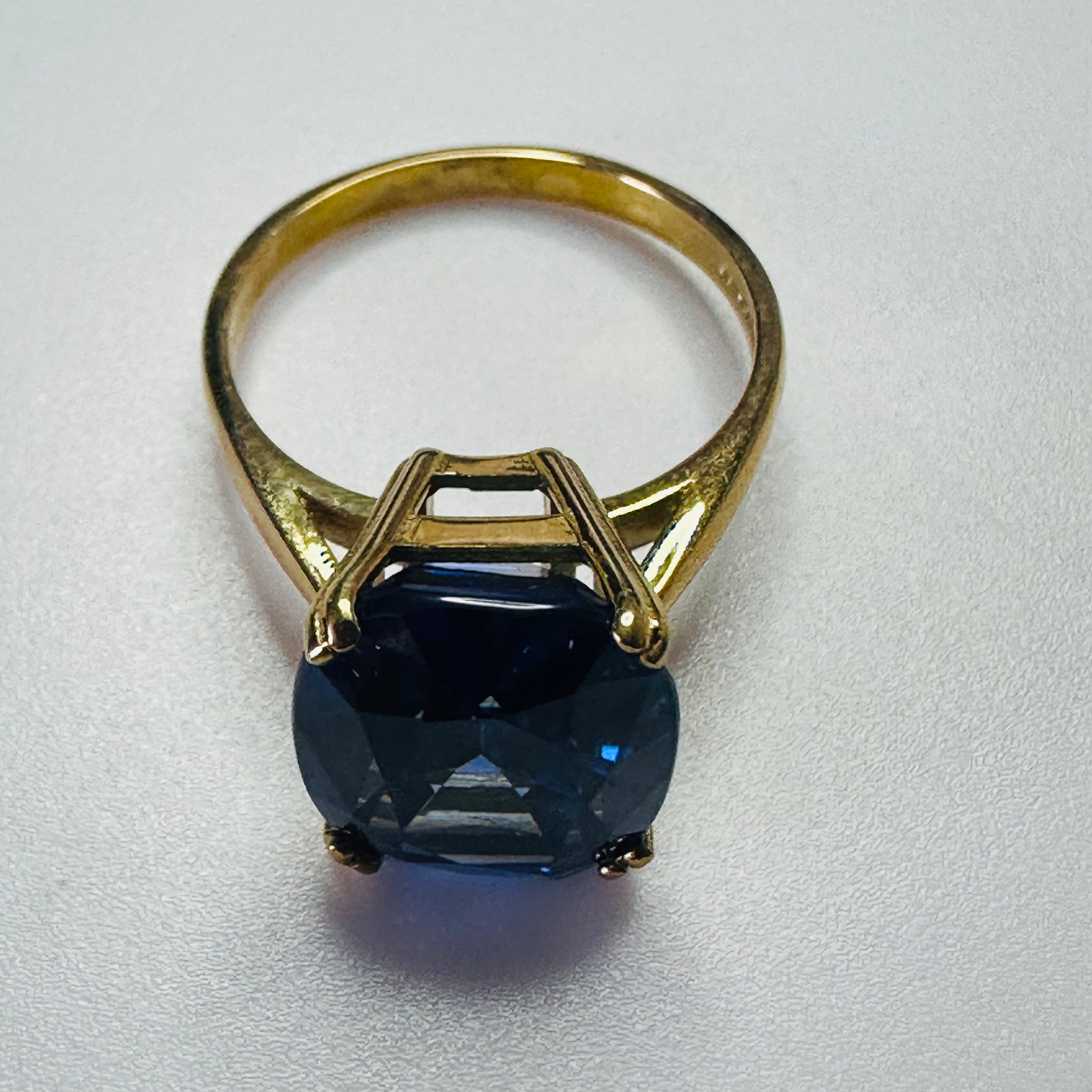 Hand cut Synthetic Sapphire Royal Blue  9ct yellow gold ring size N1/2 image 4