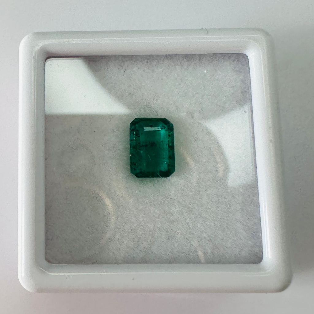 EMERALD OCTAGON 7MM X 5MM 0.89CTS image 2