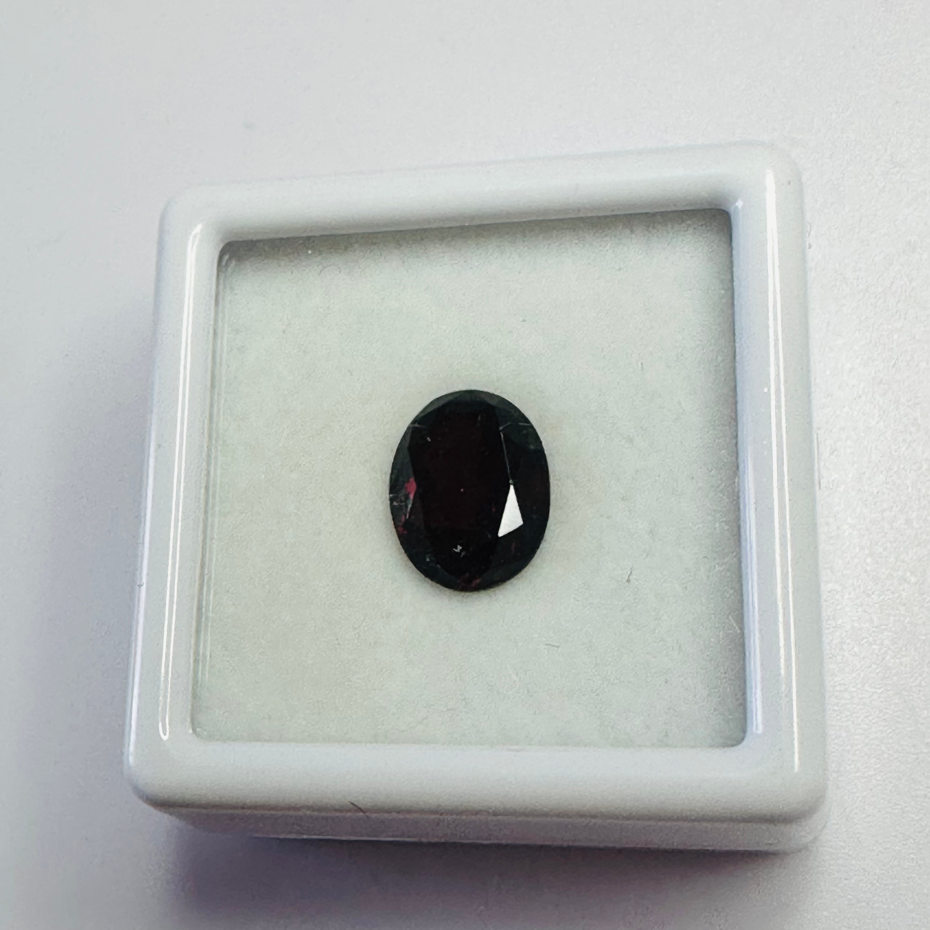 GARNET OVAL 9MMX7MM 2.16CTS image 3