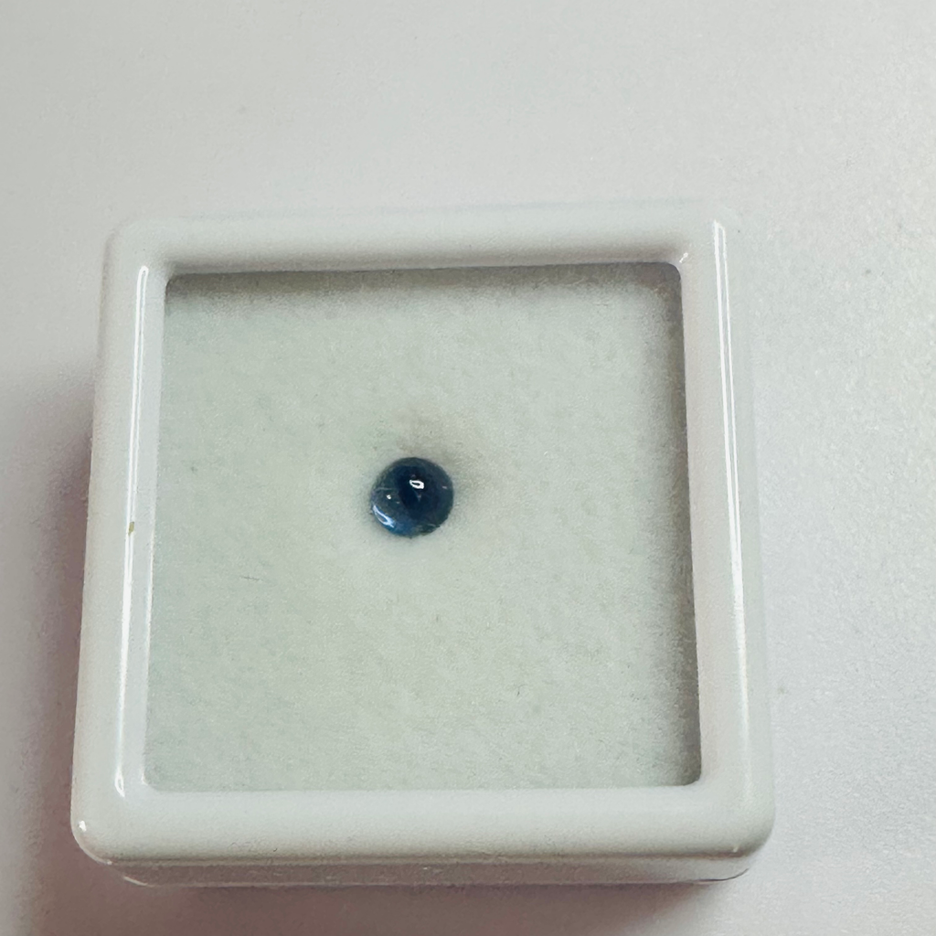 BLUE SAPPHIRE 3.8MM ROUND CAB    0.37CTS image 0